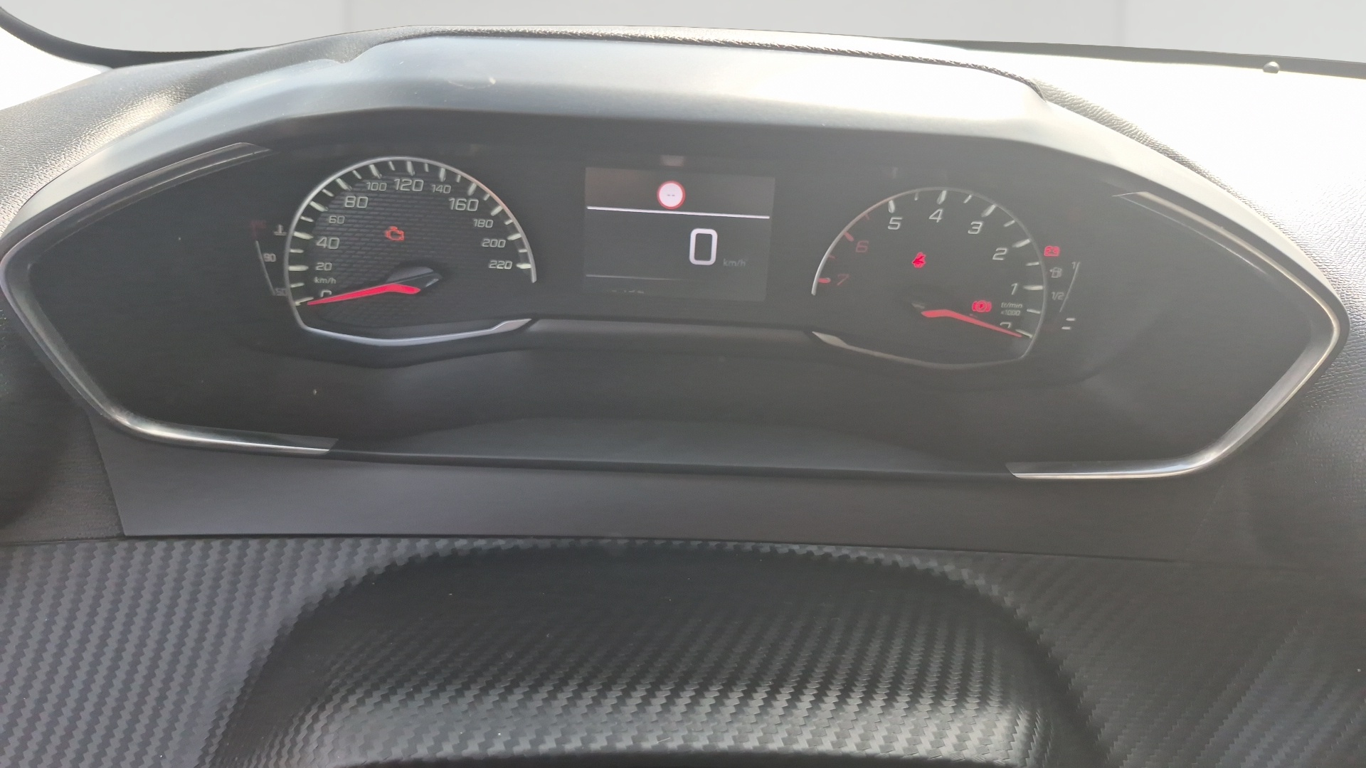 PEUGEOT 208 ALLURE 100 BVM