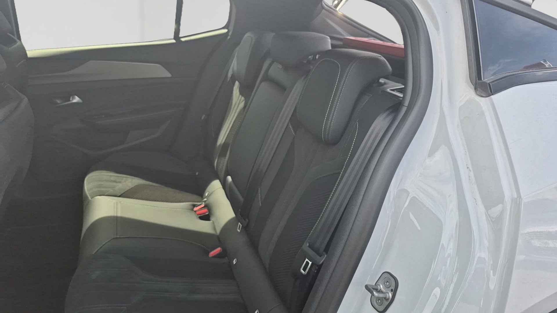 PEUGEOT 408 GT PURETECH 130 S&S EAT8