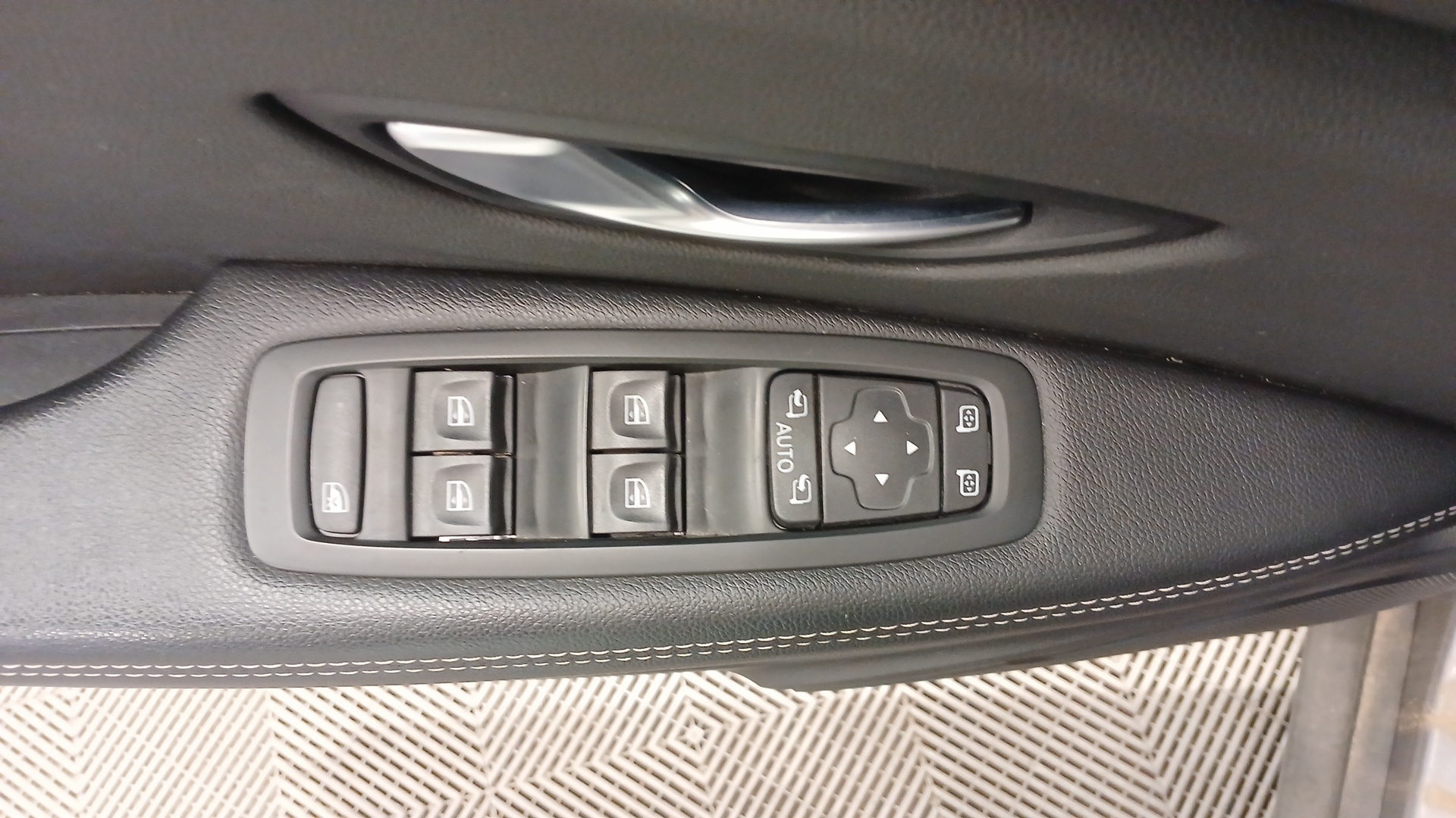 RENAULT SCENIC IV BUSINESS Blue dCi 120 - 21 Business