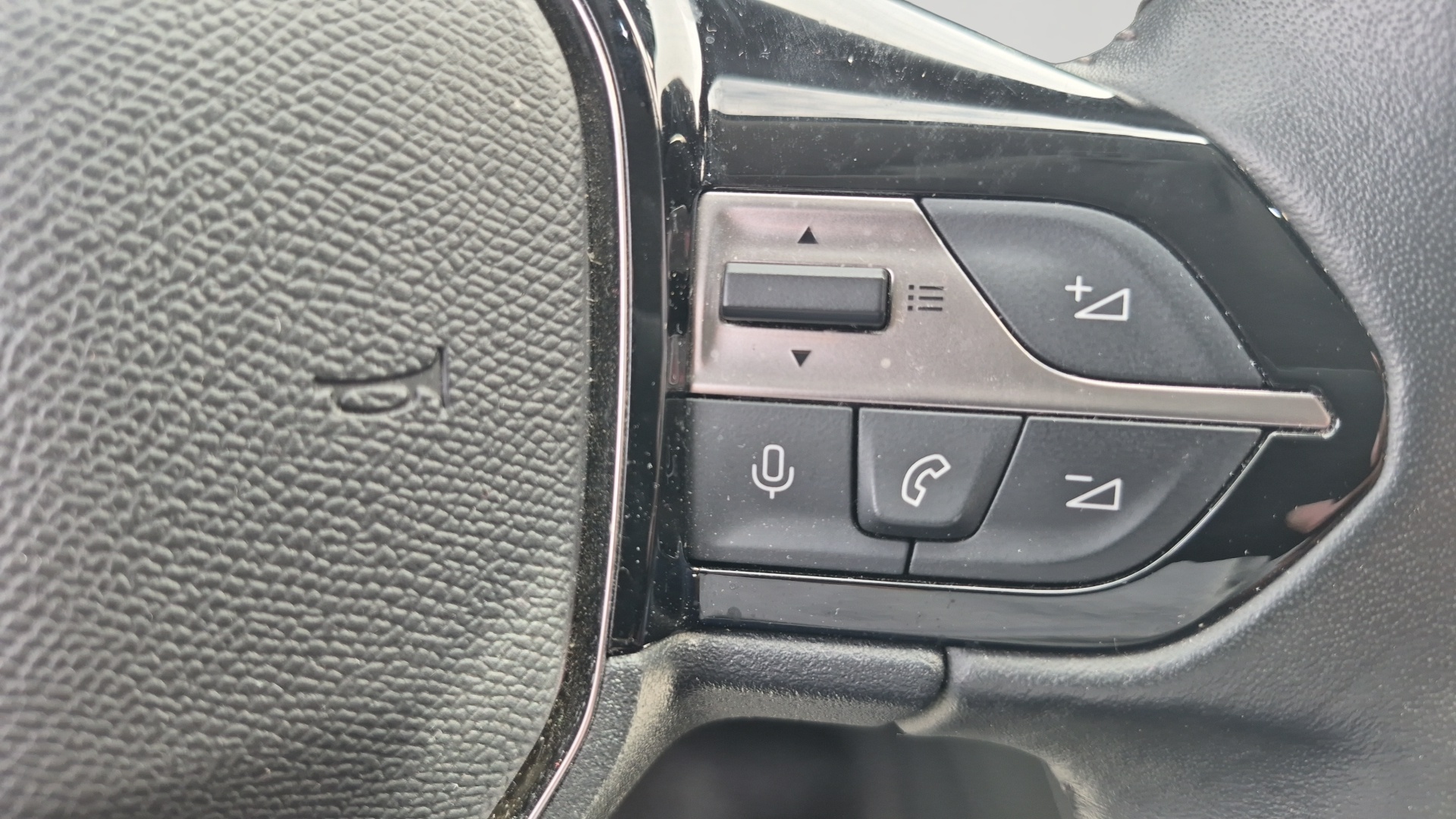 PEUGEOT 308 ALLURE PURETECH 130 S&S BVM6