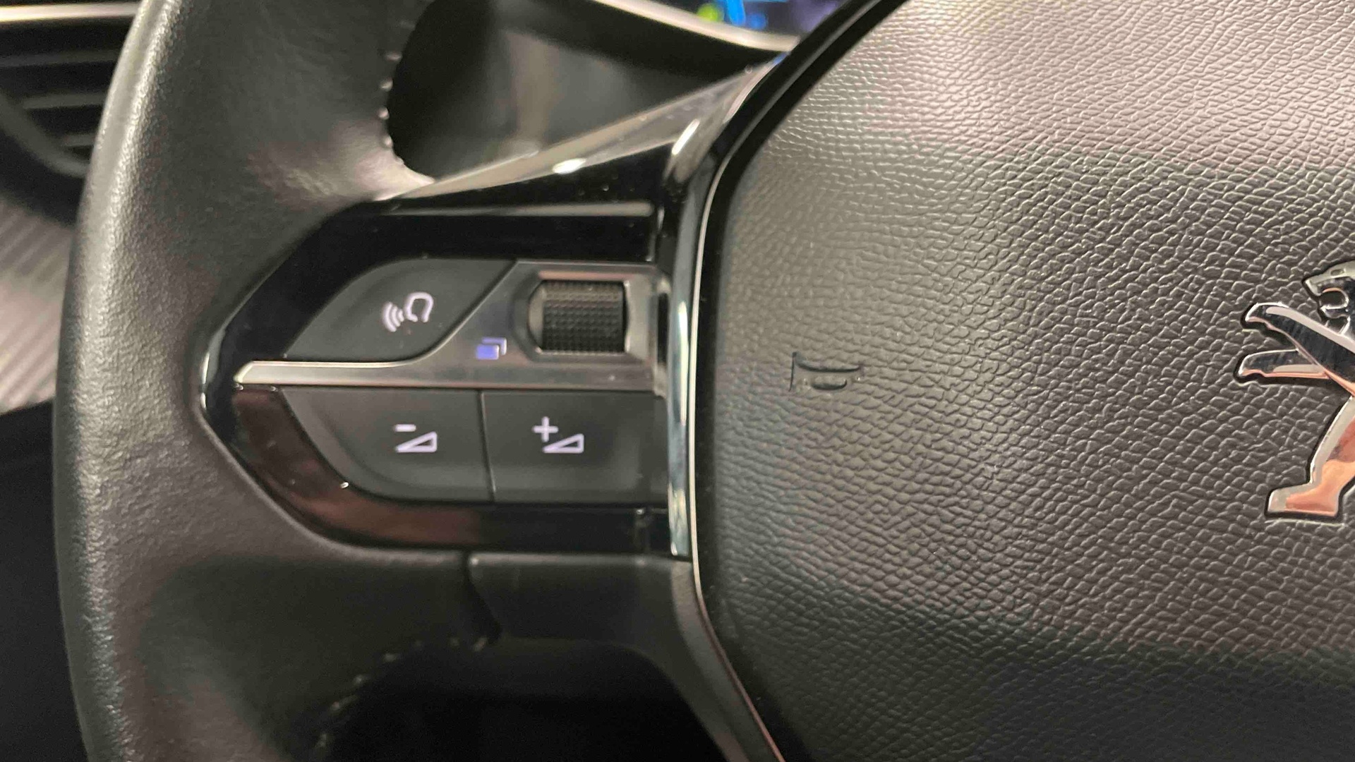 PEUGEOT 2008 ALLURE PACK PT 130 S&S BVM6