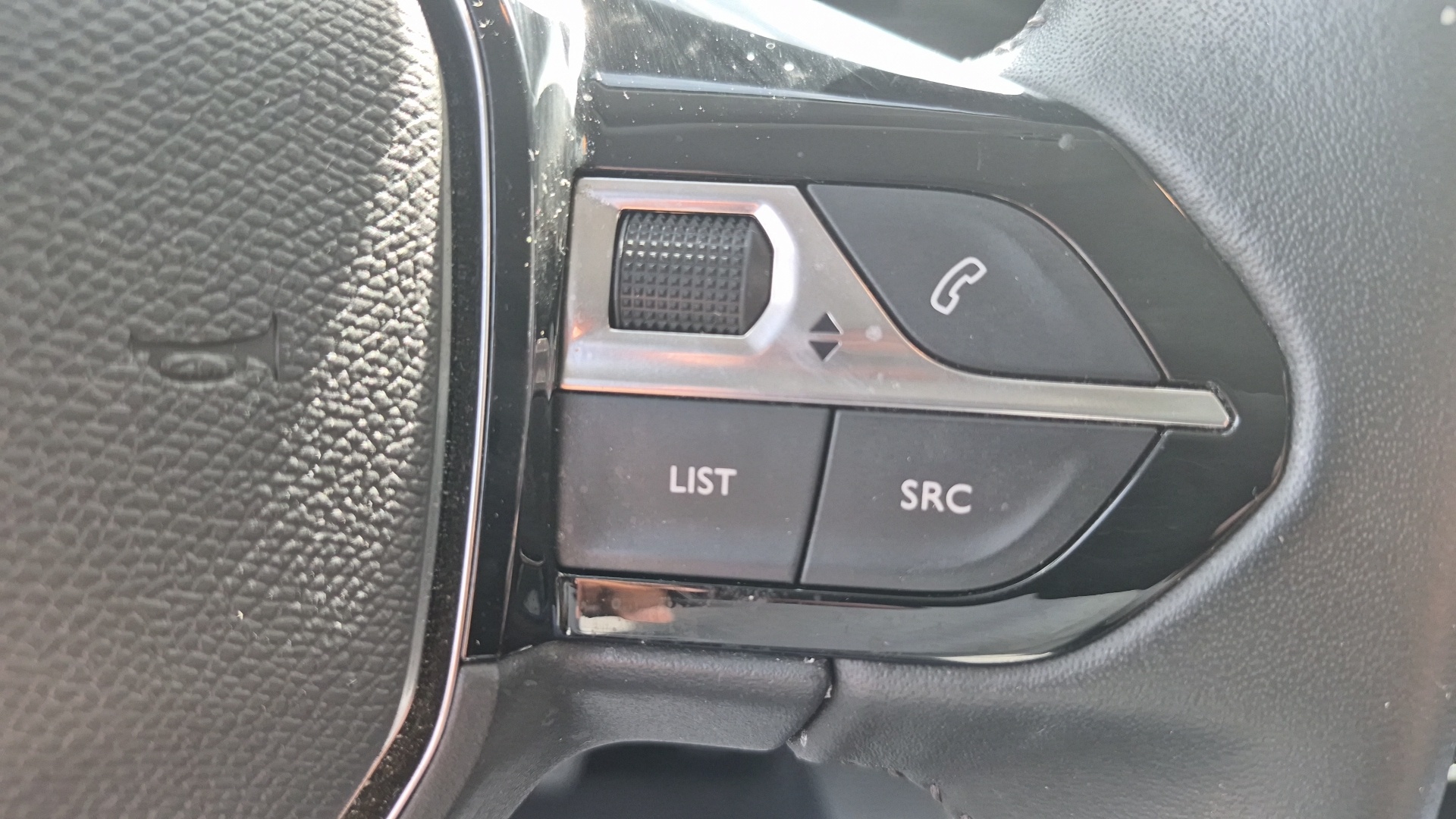 PEUGEOT 208 ALLURE 100 BVM