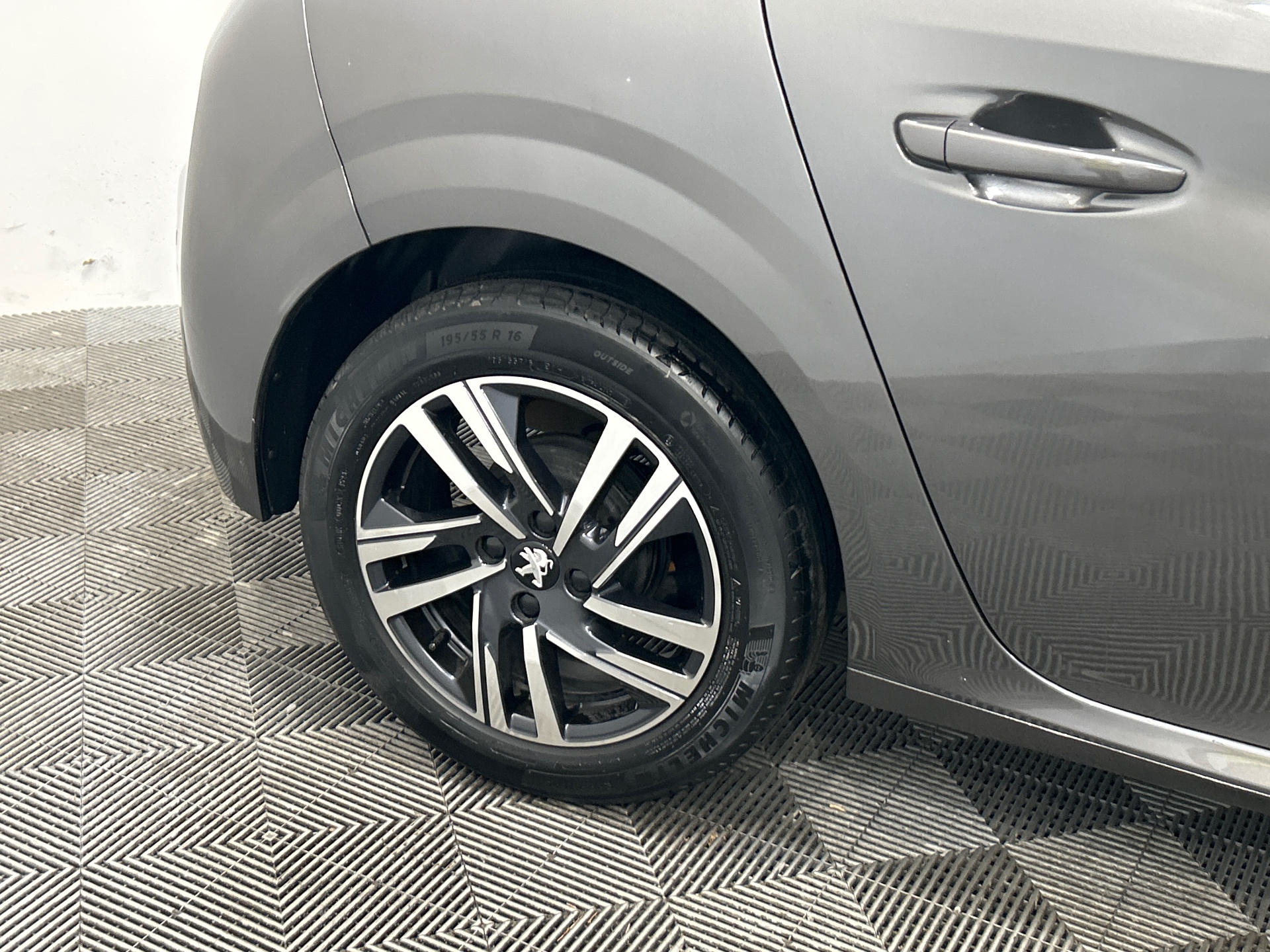 PEUGEOT 208 STYLE PURETECH 75 S&S BVM5 — expertise