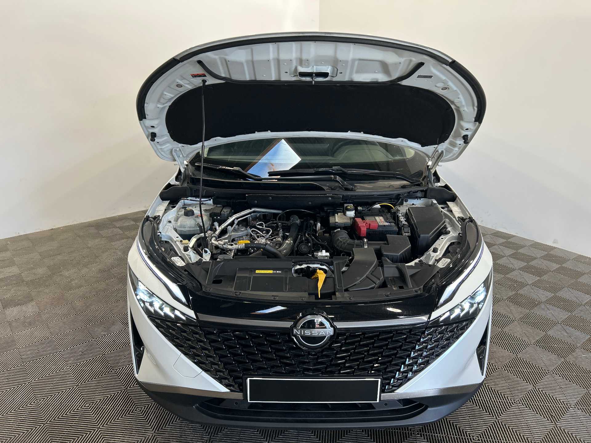 NISSAN QASHQAI Mild Hybrid 158 ch Xtronic N-Connecta — expertise