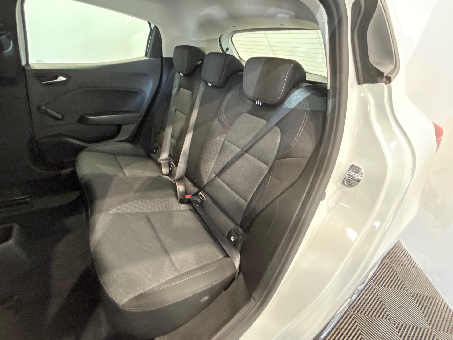 RENAULT CLIO V TCe 90 - 21 Business