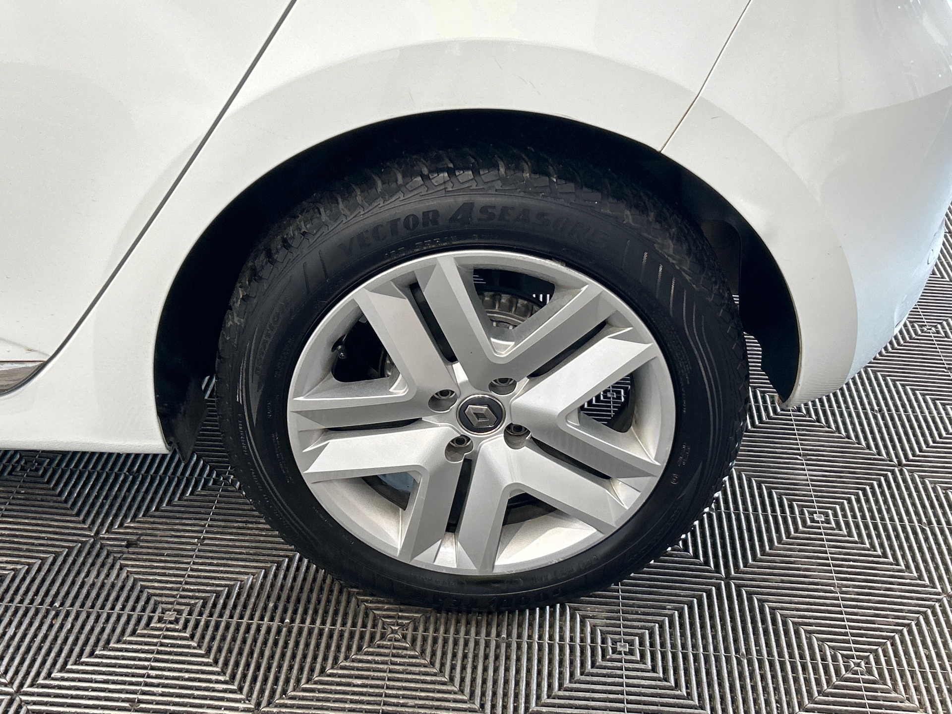 RENAULT CLIO V TCe 90 X-Tronic - 21N Business — expertise