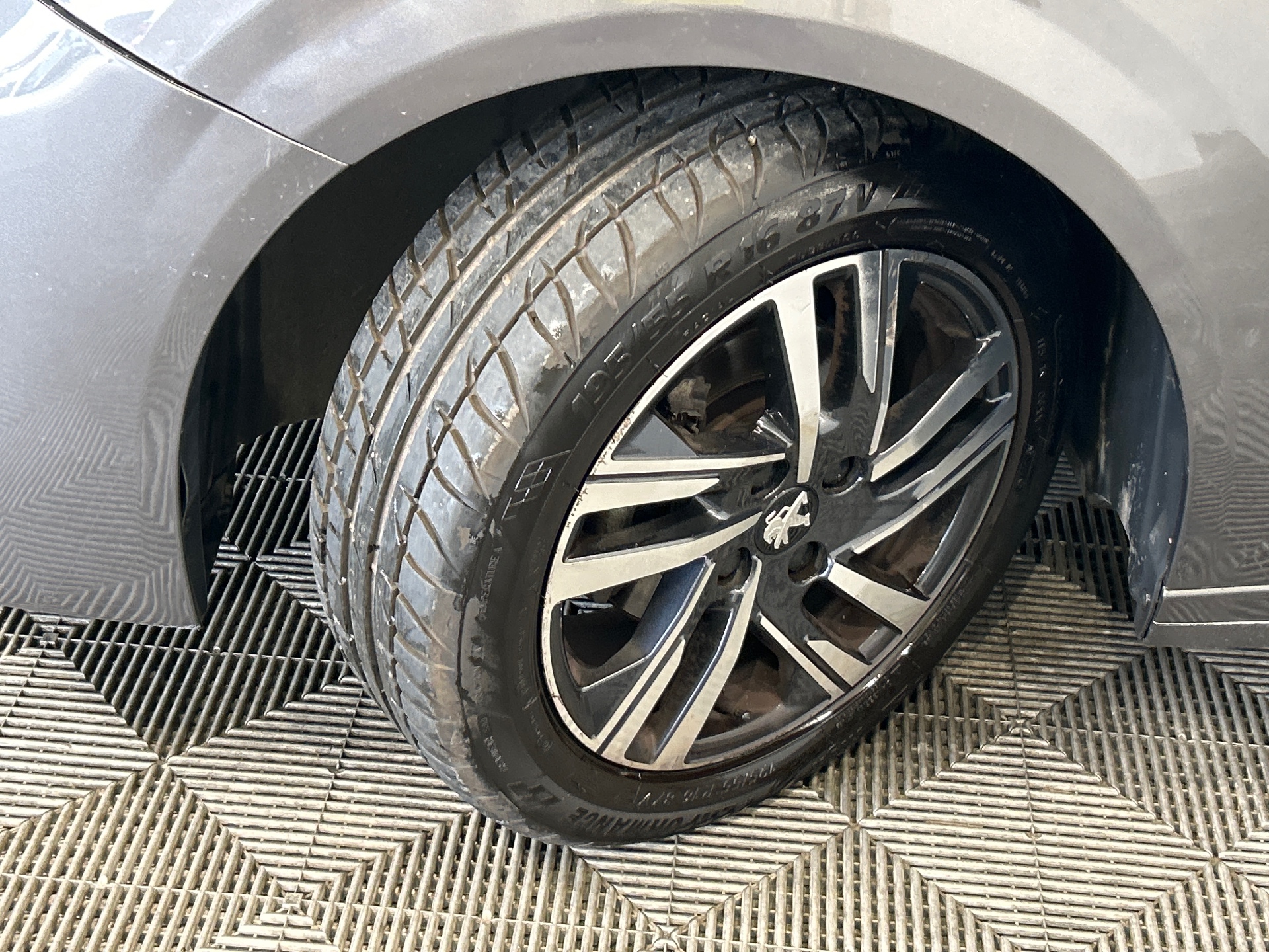 PEUGEOT 208 STYLE PURETECH 75 S&S BVM5 — expertise