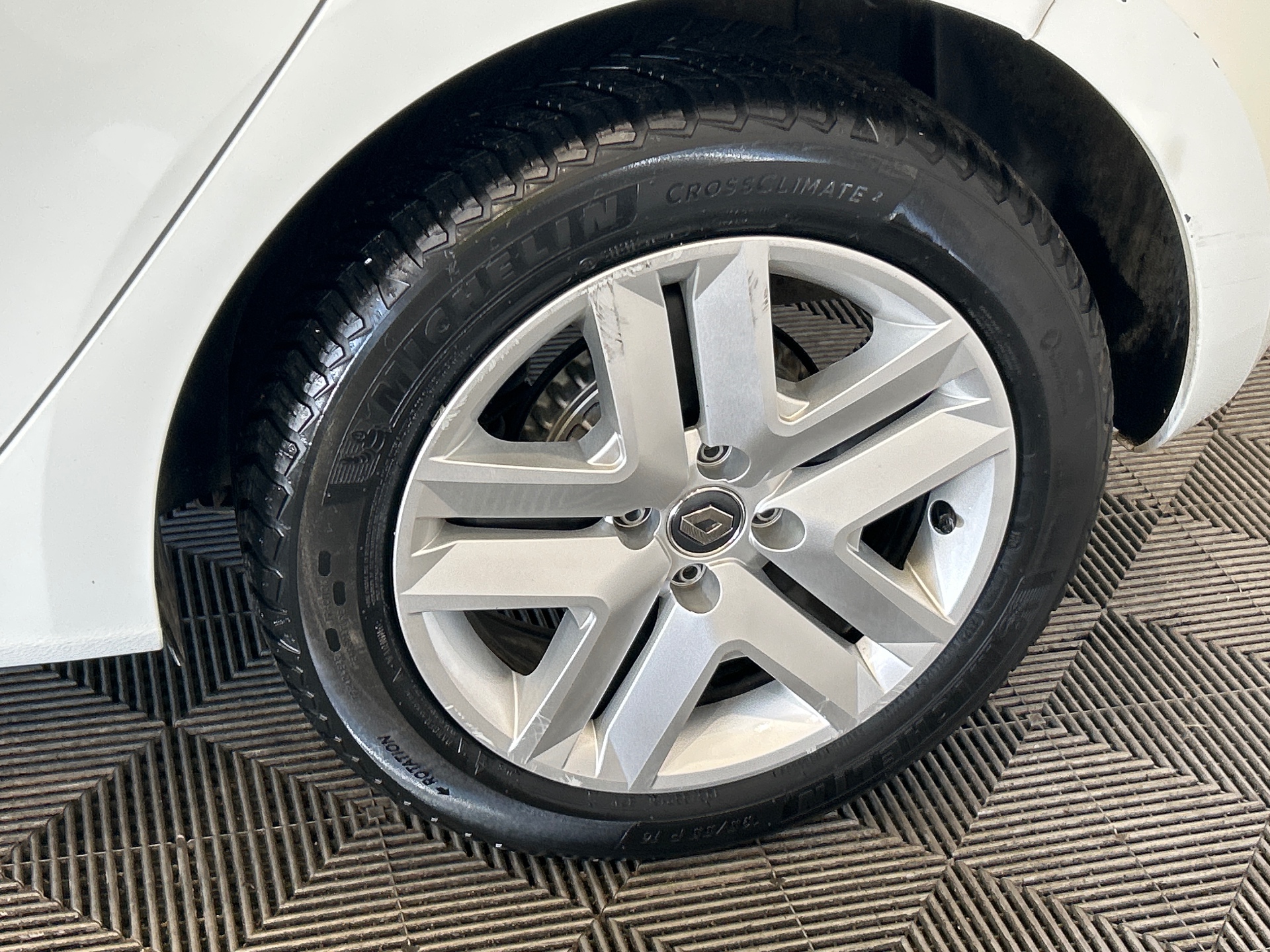 RENAULT CLIO V TCe 90 - 21 Business — expertise
