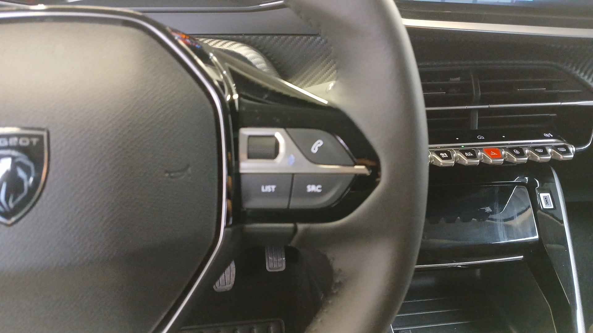 PEUGEOT 208 Allure 100 ch BVM6