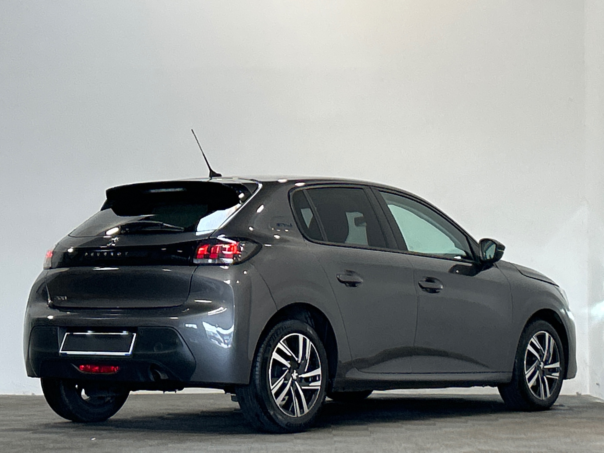 PEUGEOT 208 STYLE PURETECH 75 S&S BVM5