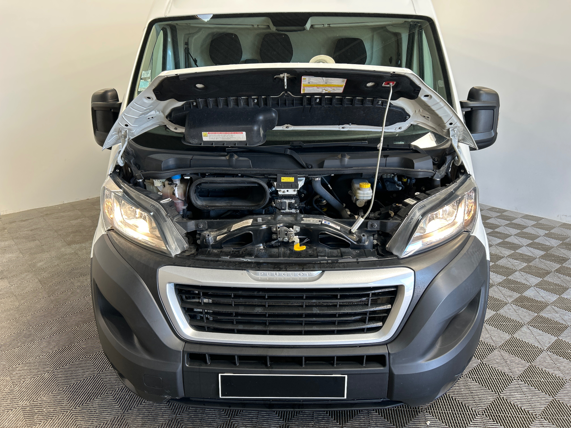 PEUGEOT BOXER FOURGON TOLE 330 L2H2 BLUEHDI 120 S&S PREMIUM — expertise