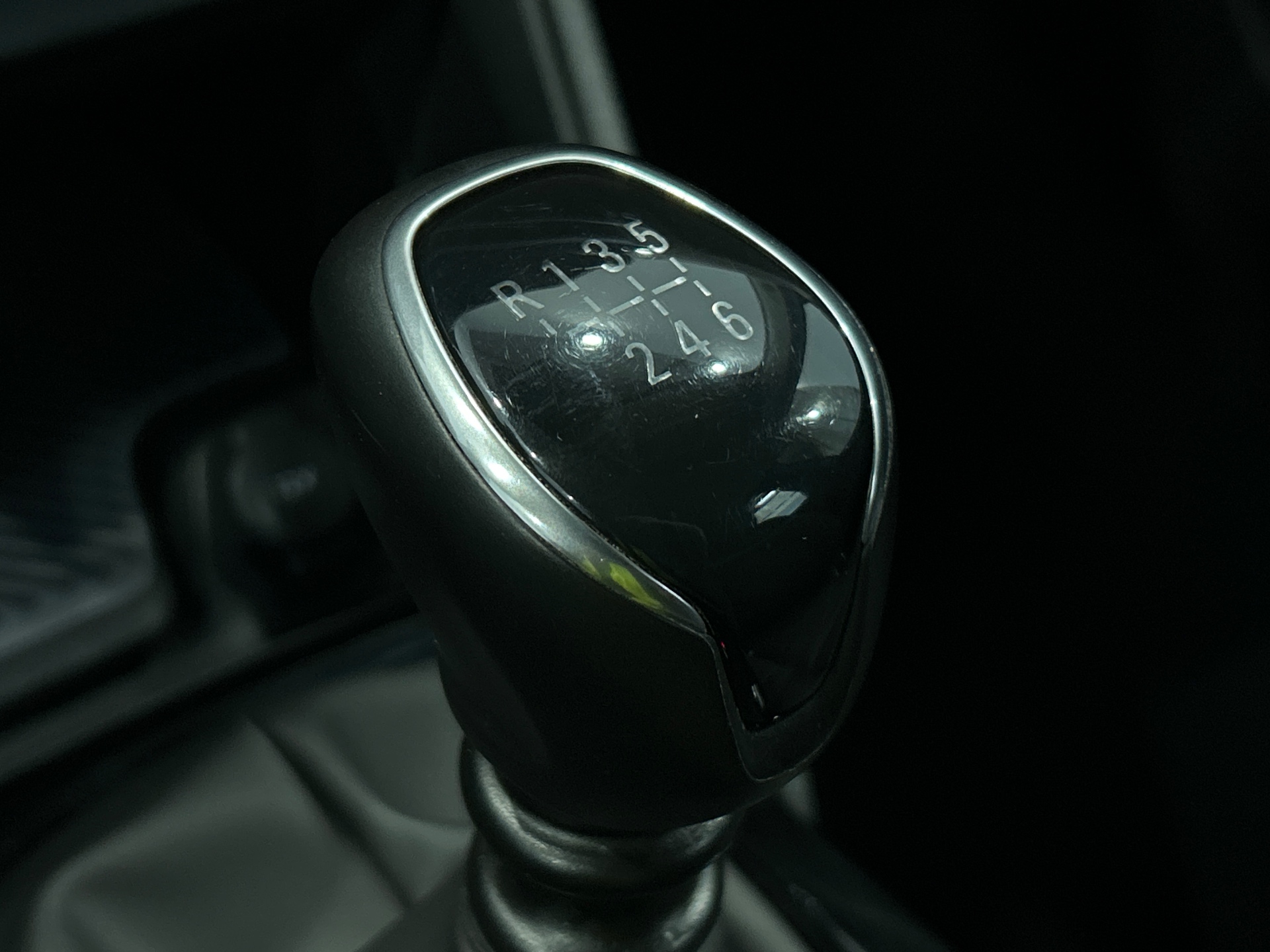 CITROEN C4 PureTech 130 BVM6 Plus