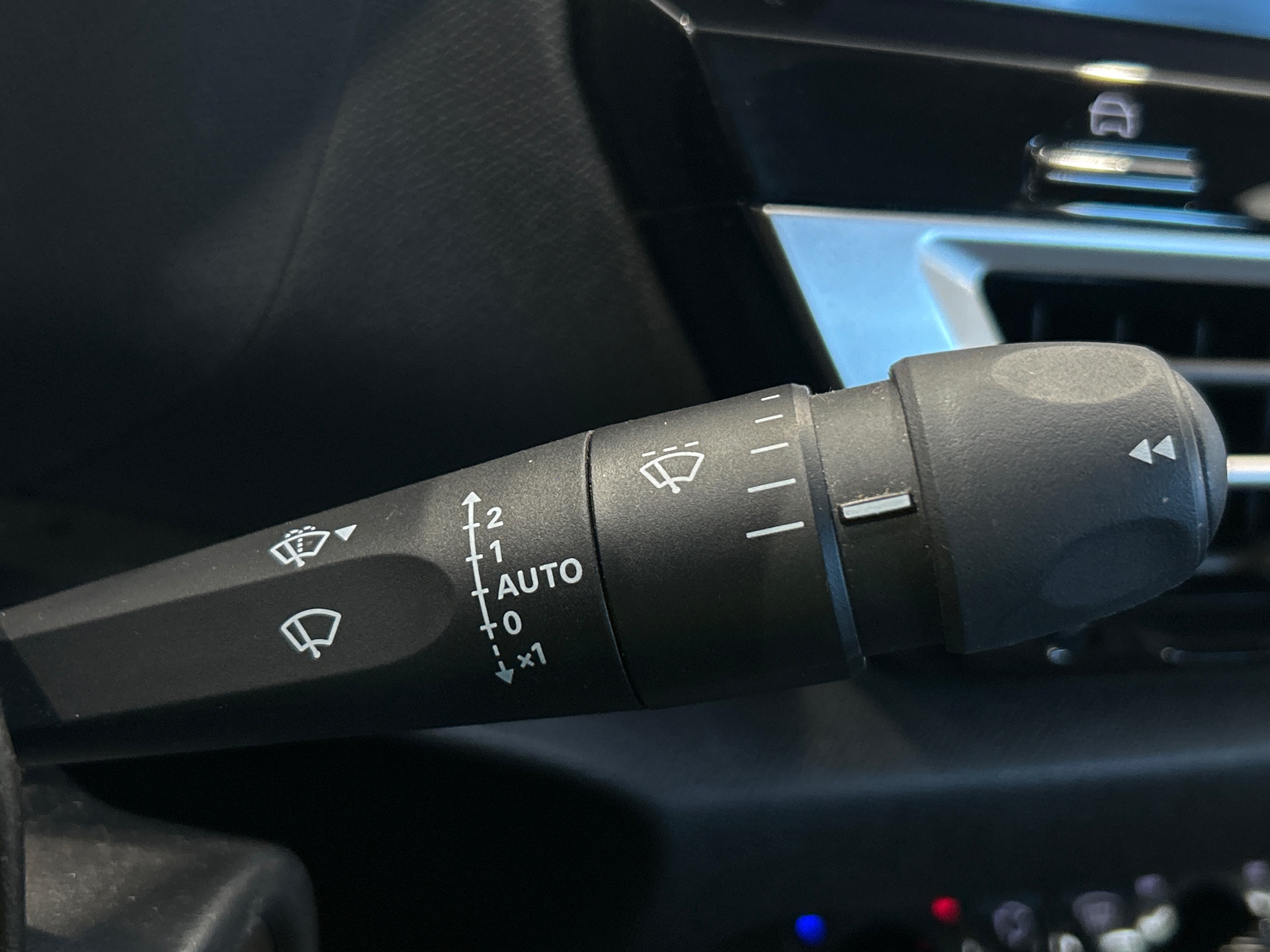 CITROEN C4 PureTech 130 BVM6 Plus