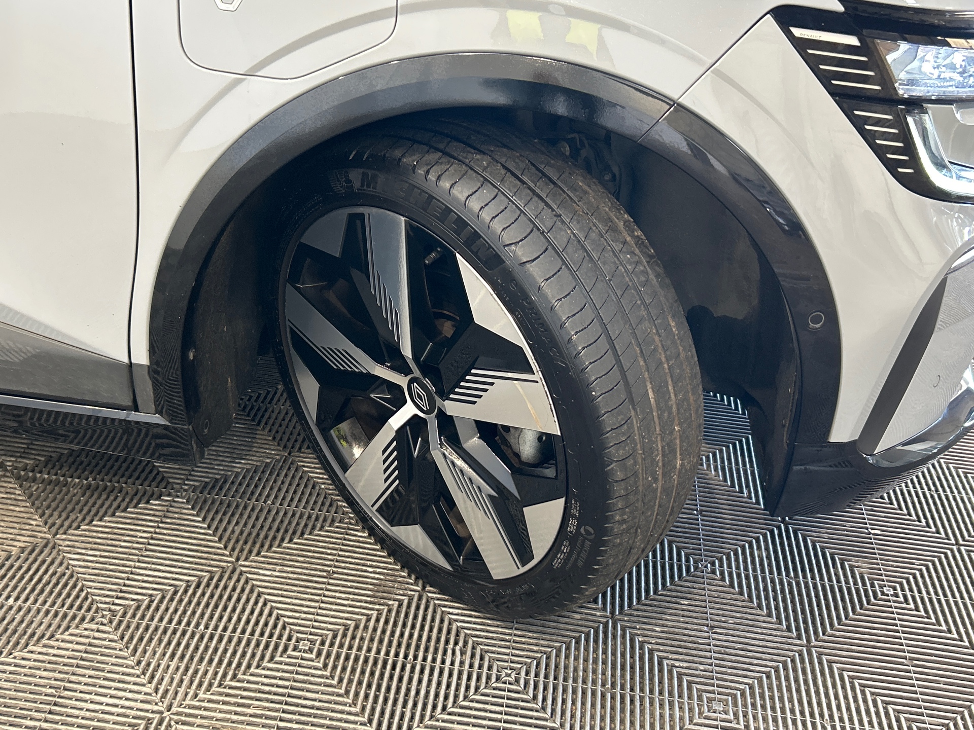 RENAULT MEGANE E-TECH EV60 220 ch optimum charge Techno — expertise