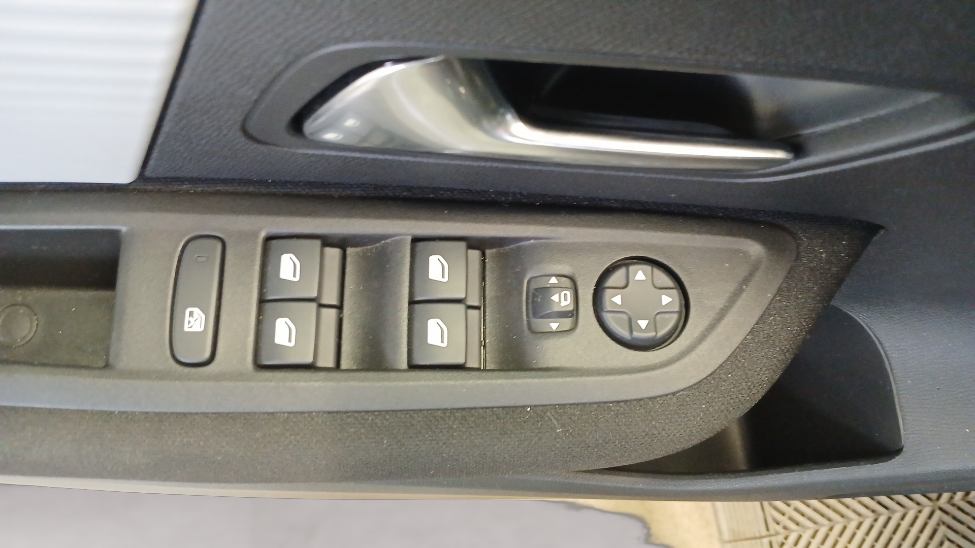 CITROEN C4 Hybride 145ch e-DCS6 PLUS