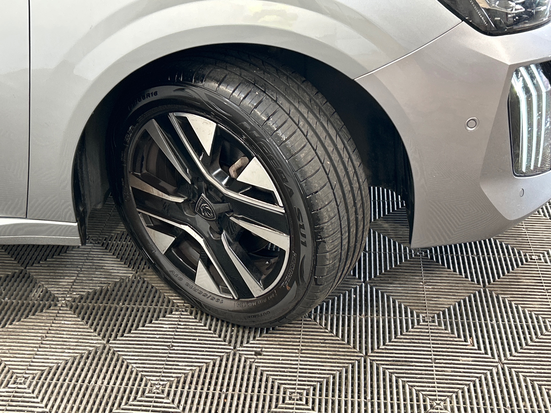 PEUGEOT 208 ALL PT100 BVM — expertise