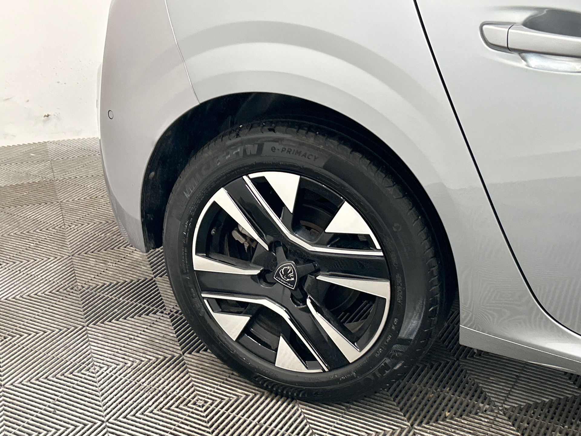 PEUGEOT 208 ALL PT100 BVM — expertise