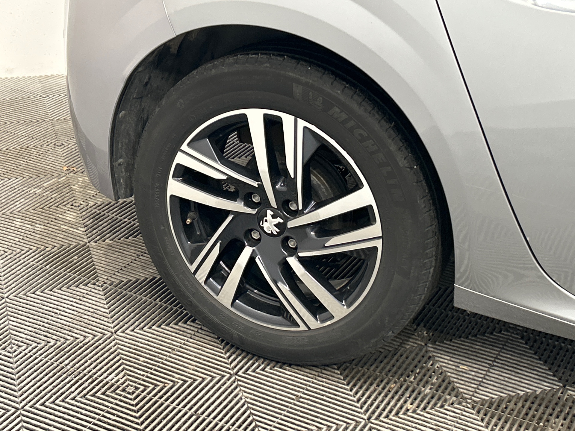 PEUGEOT 208 STYLE PURETECH 75 S&S BVM5 — expertise