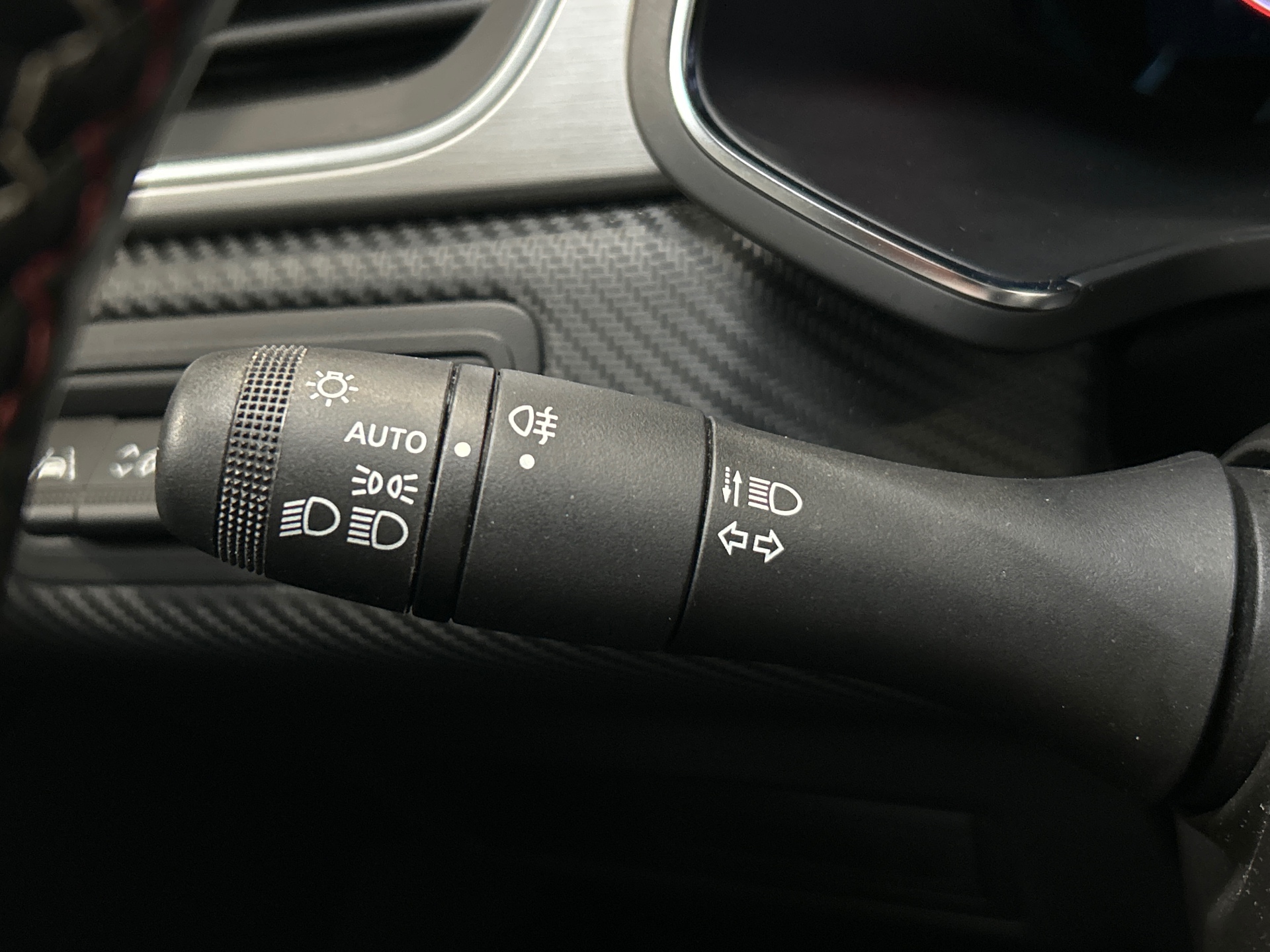 RENAULT CAPTUR R.S. line mild hybrid 160 EDC