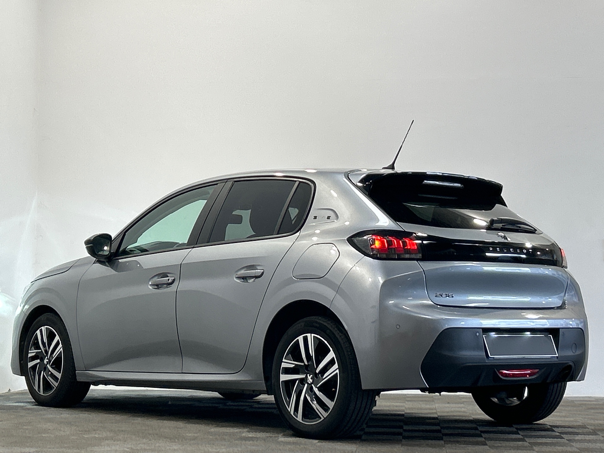 PEUGEOT 208 STYLE PURETECH 75 S&S BVM5