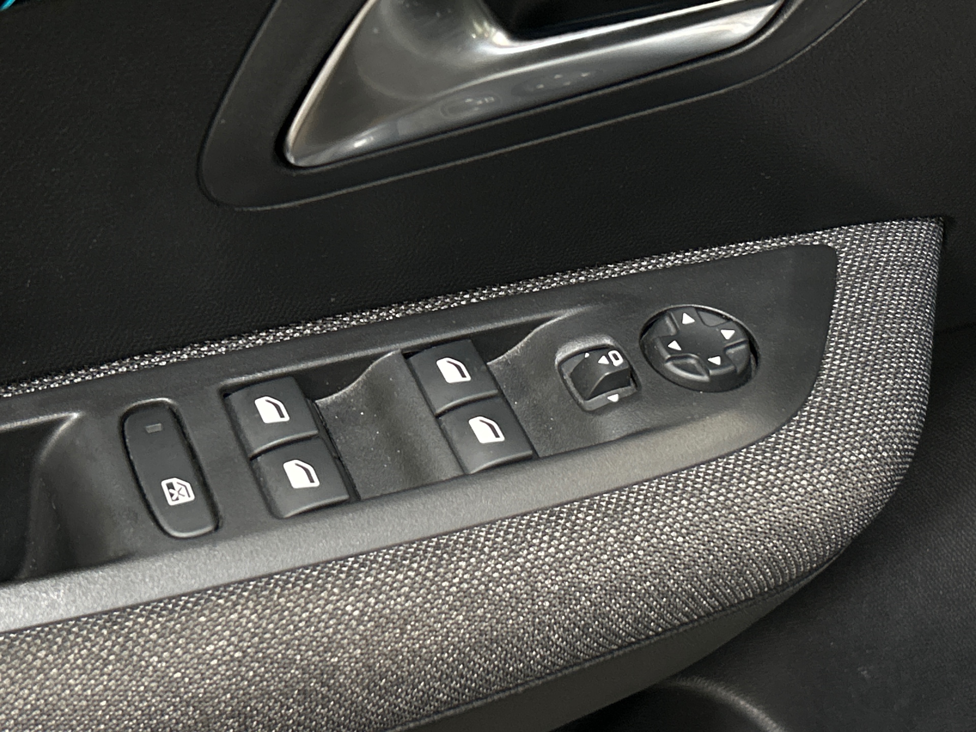 PEUGEOT 208 STYLE PURETECH 75 S&S BVM5