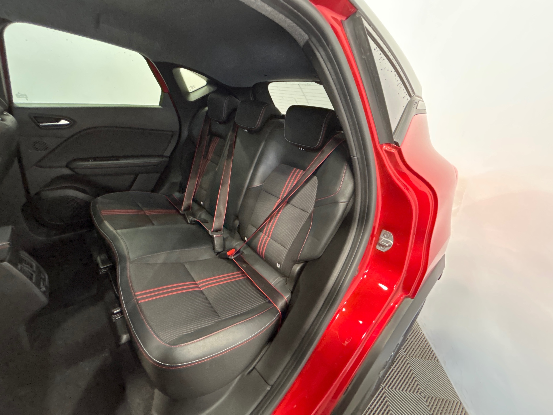 RENAULT CAPTUR R.S. line mild hybrid 160 EDC
