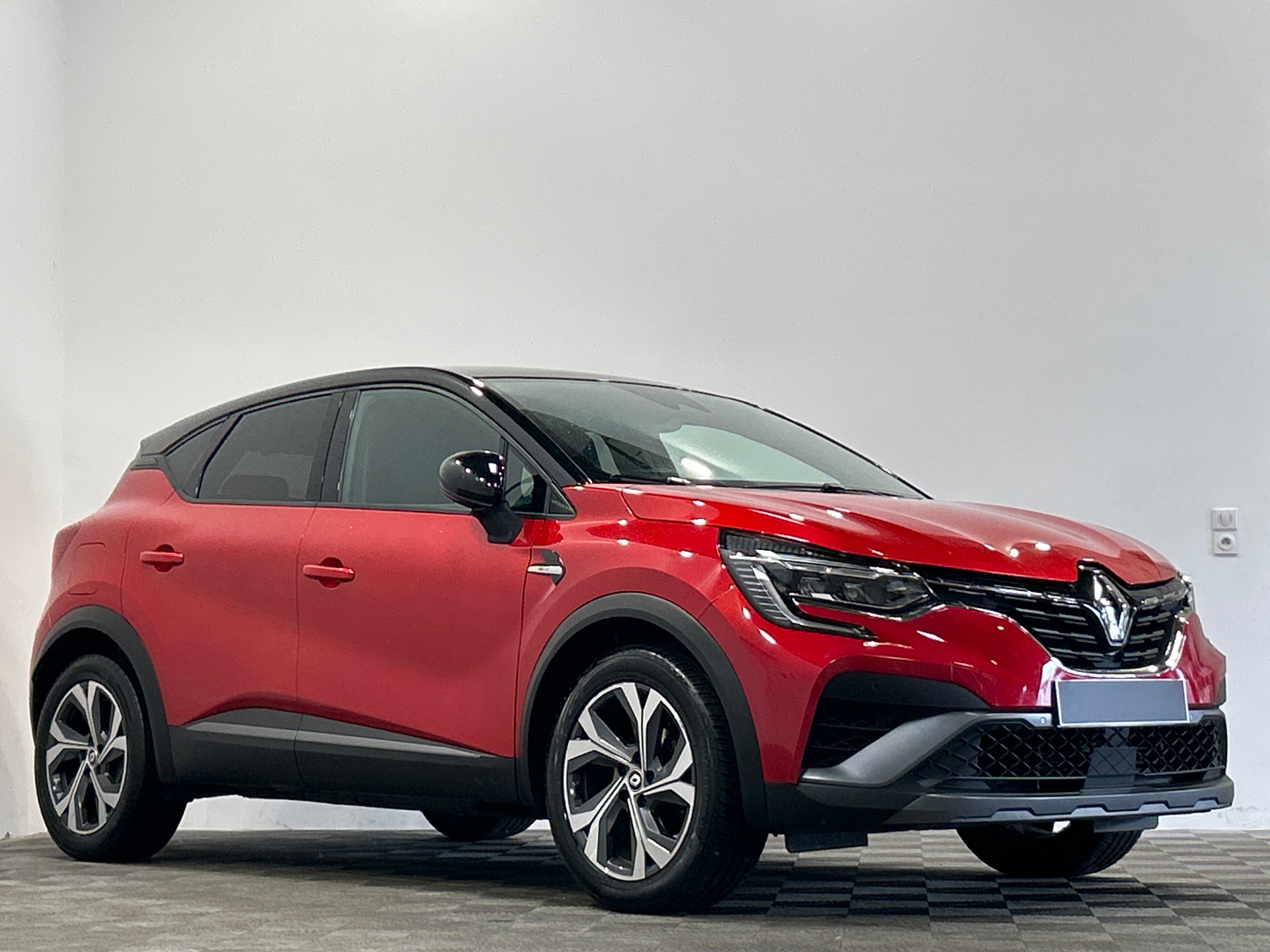 RENAULT CAPTUR R.S. line mild hybrid 160 EDC