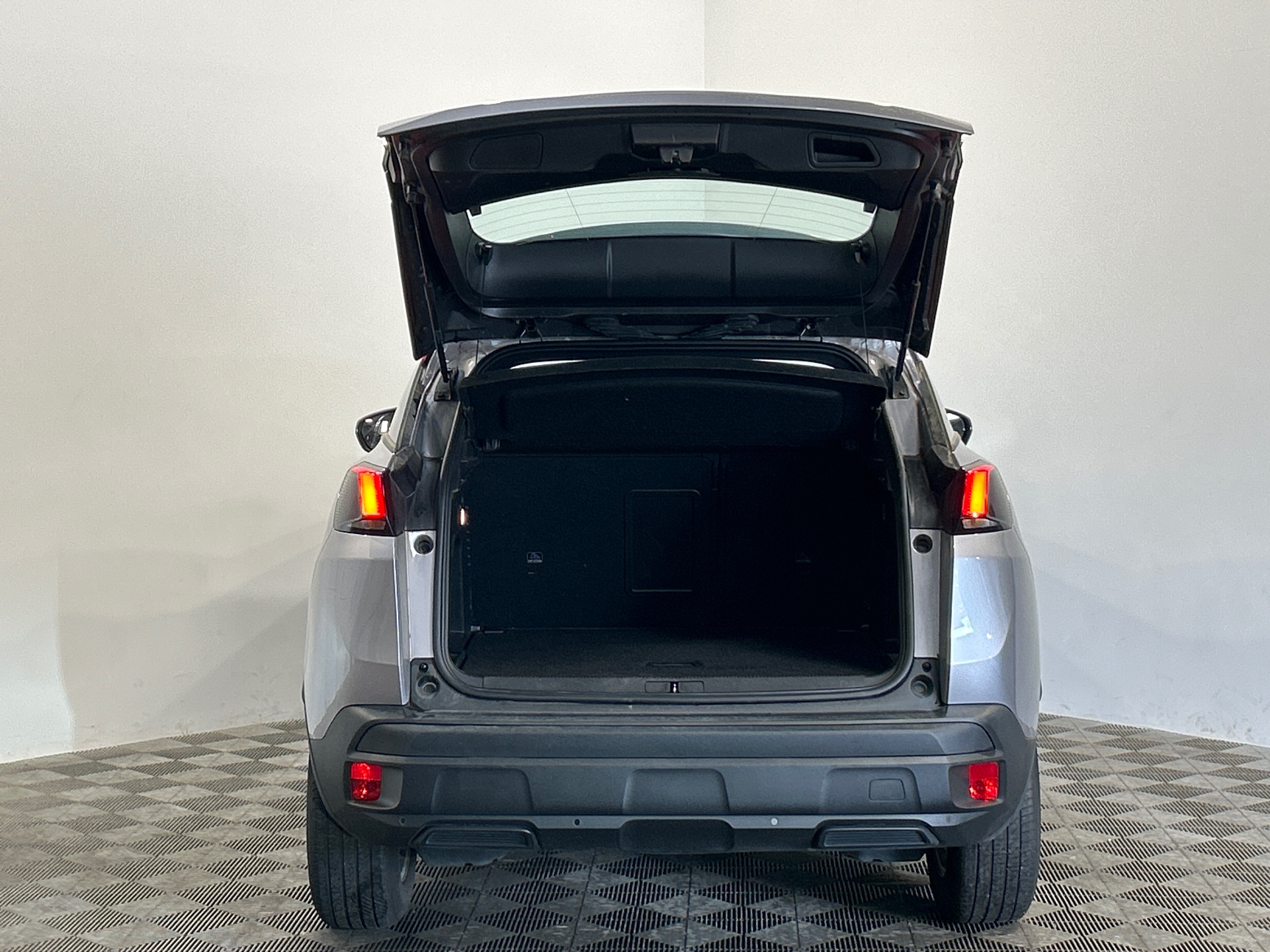 PEUGEOT 3008 ACTIVE PACK BHDI 130 S&S EAT8