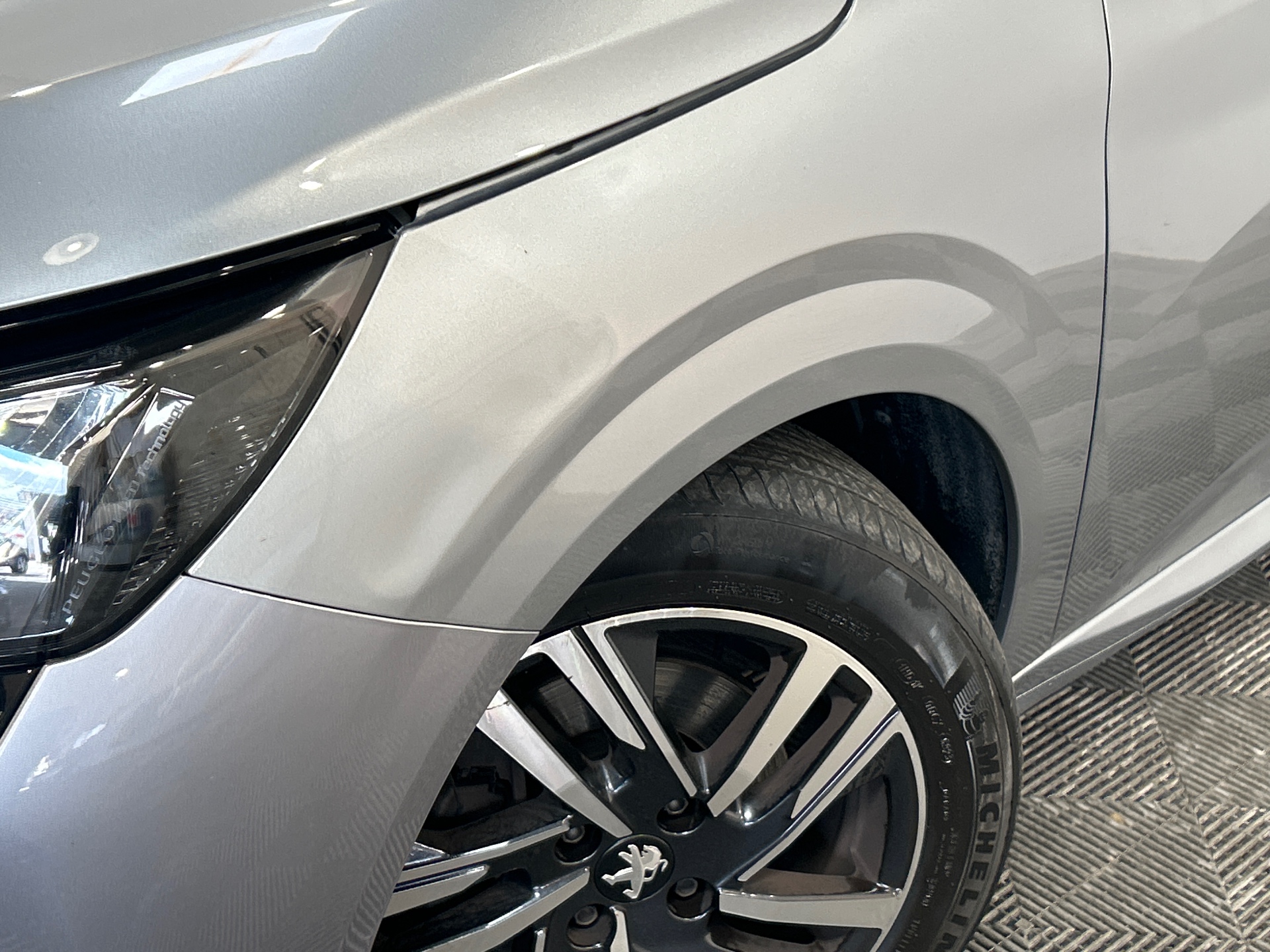 PEUGEOT 208 ALL PT100 BVM — expertise