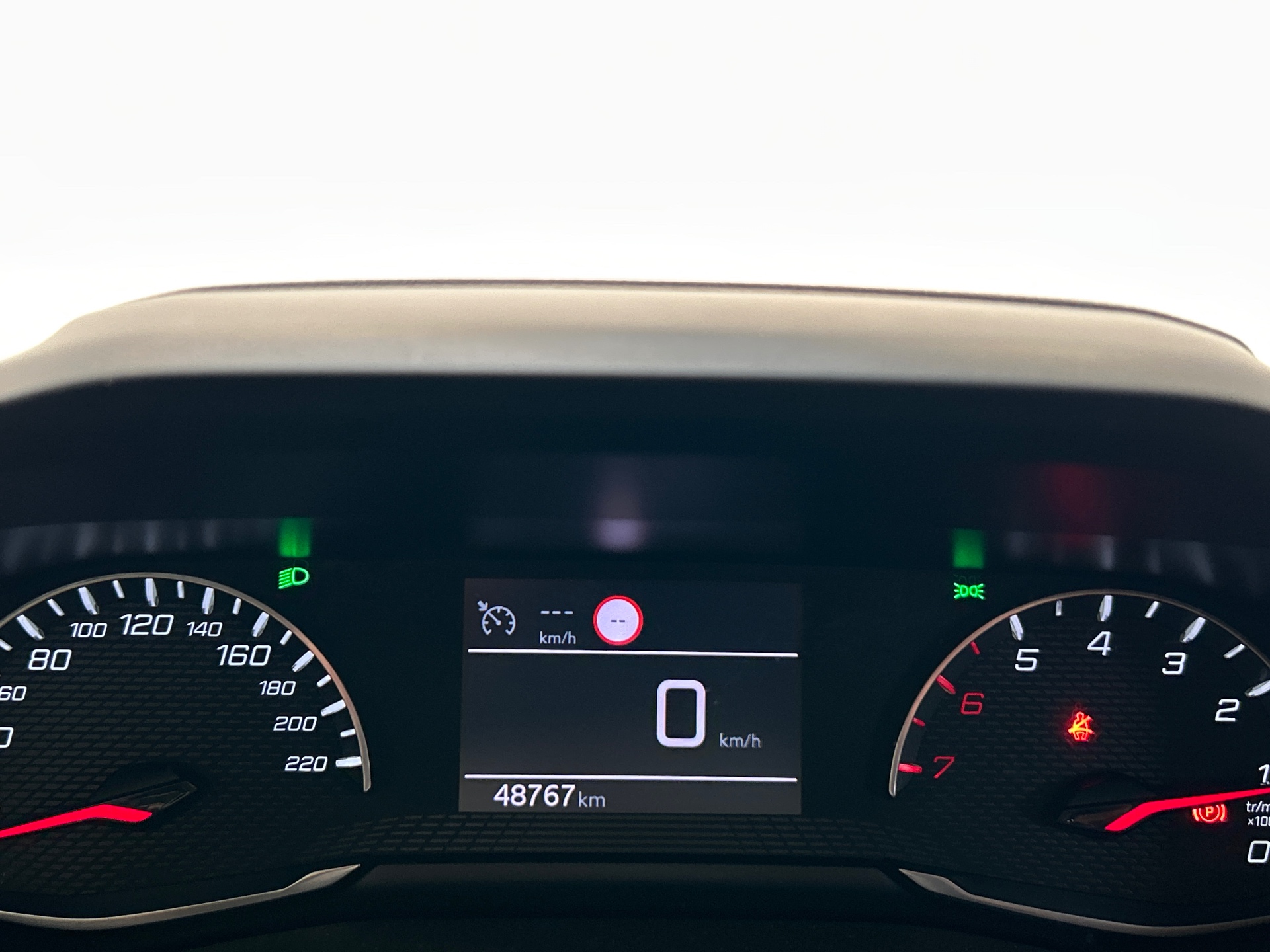 PEUGEOT 208 ALL PT100 BVM