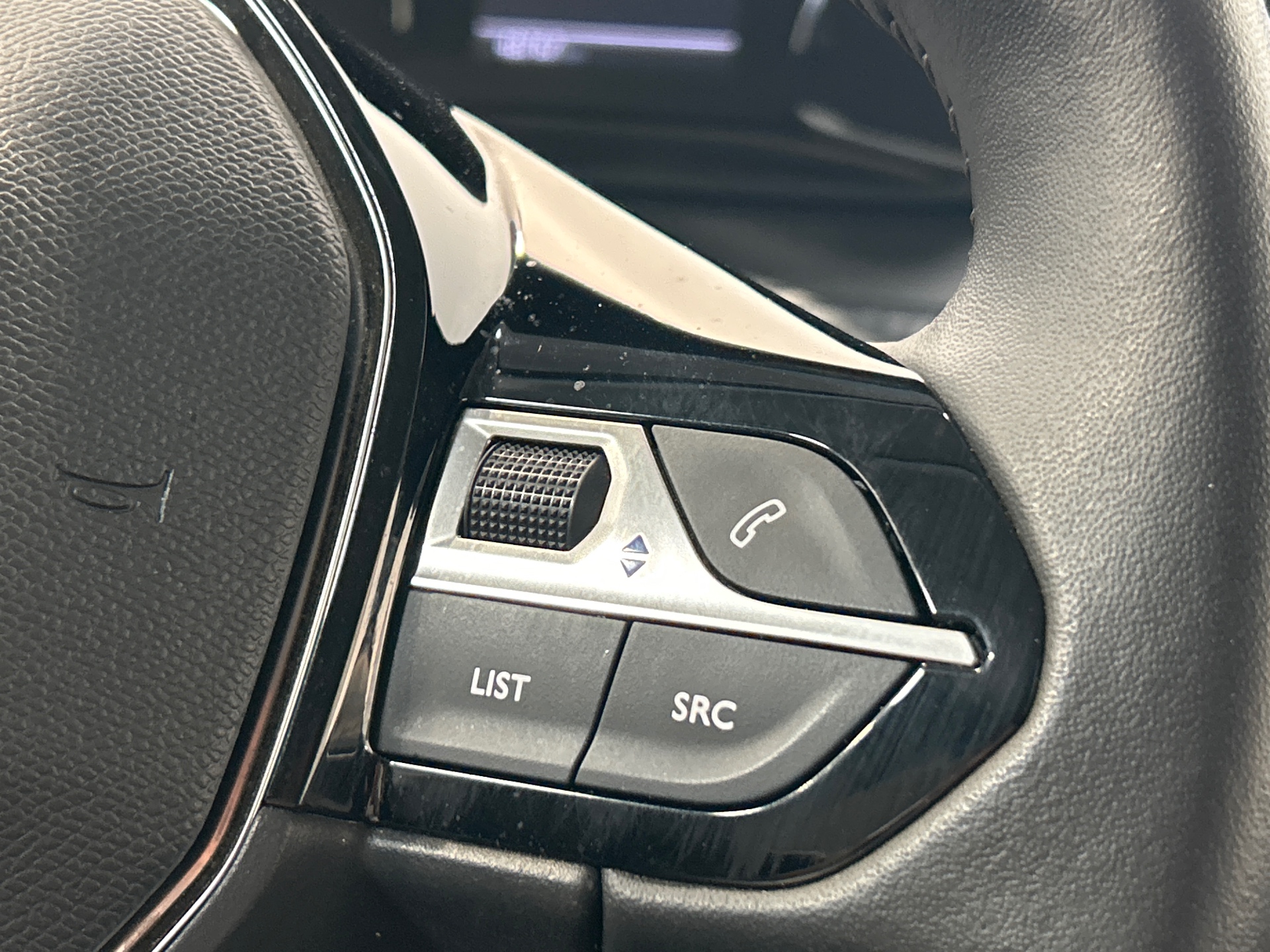 PEUGEOT 208 ALL PT100 BVM