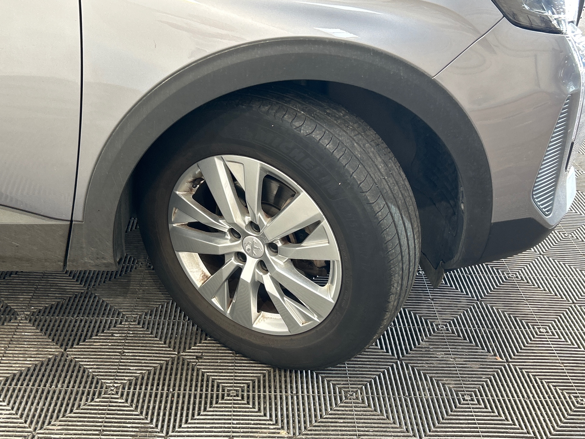 PEUGEOT 3008 ACTIVE PACK BHDI 130 S&S EAT8 — expertise