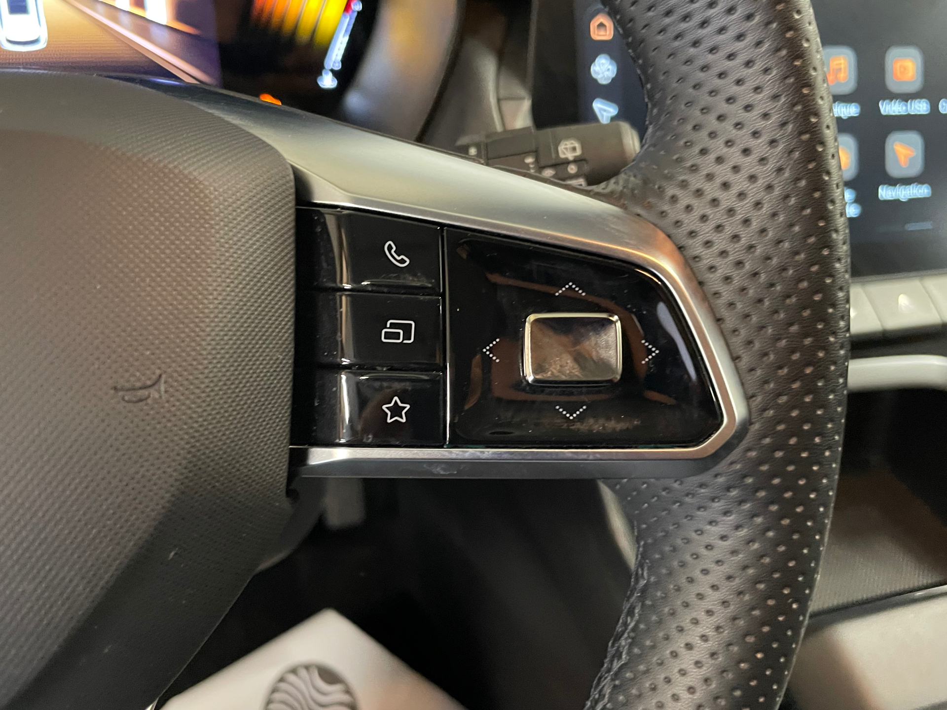 MG ZS 1.5 L Hybrid+ 197 ch Luxury