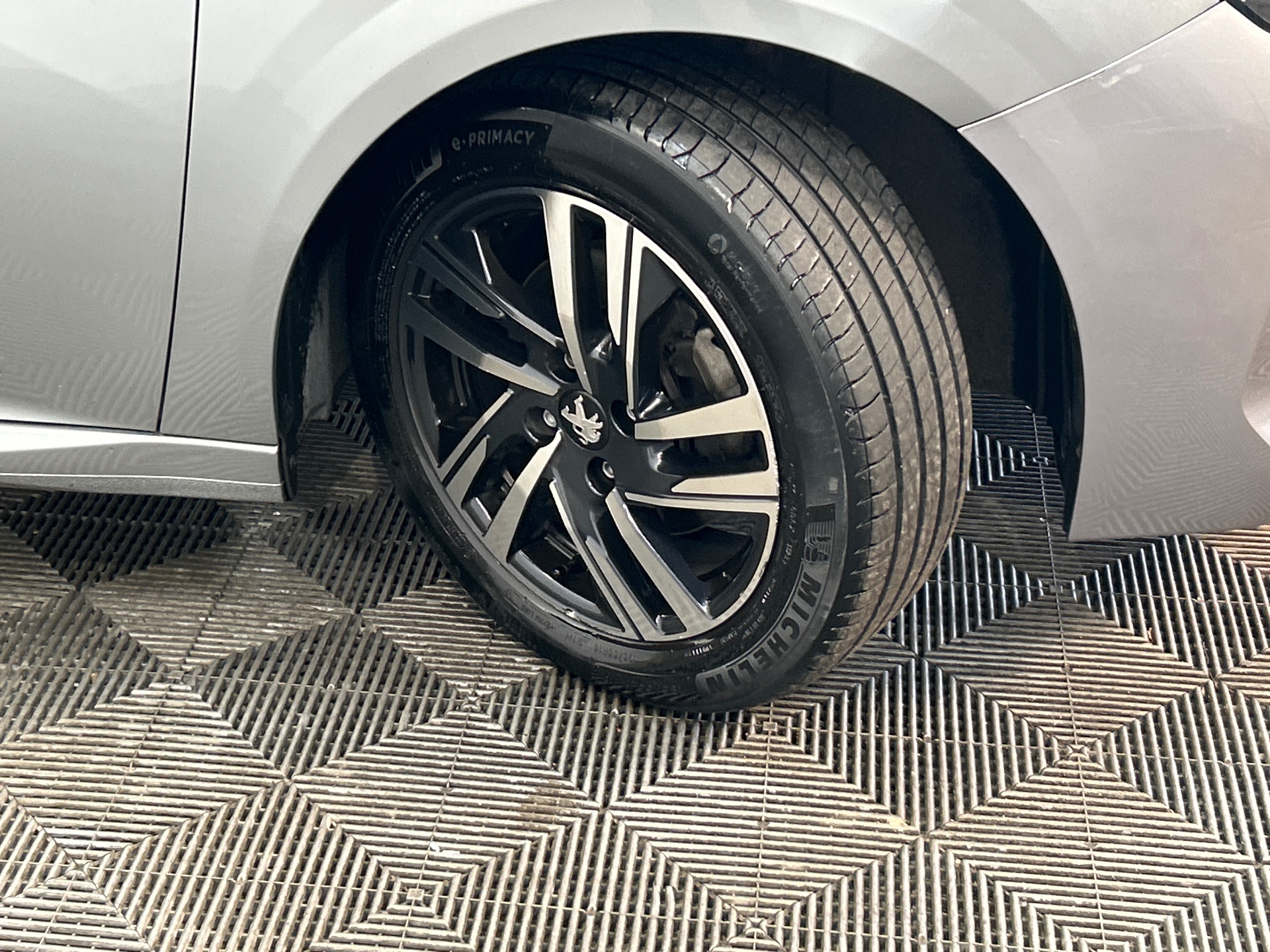 PEUGEOT 208 ALL PT100 BVM — expertise