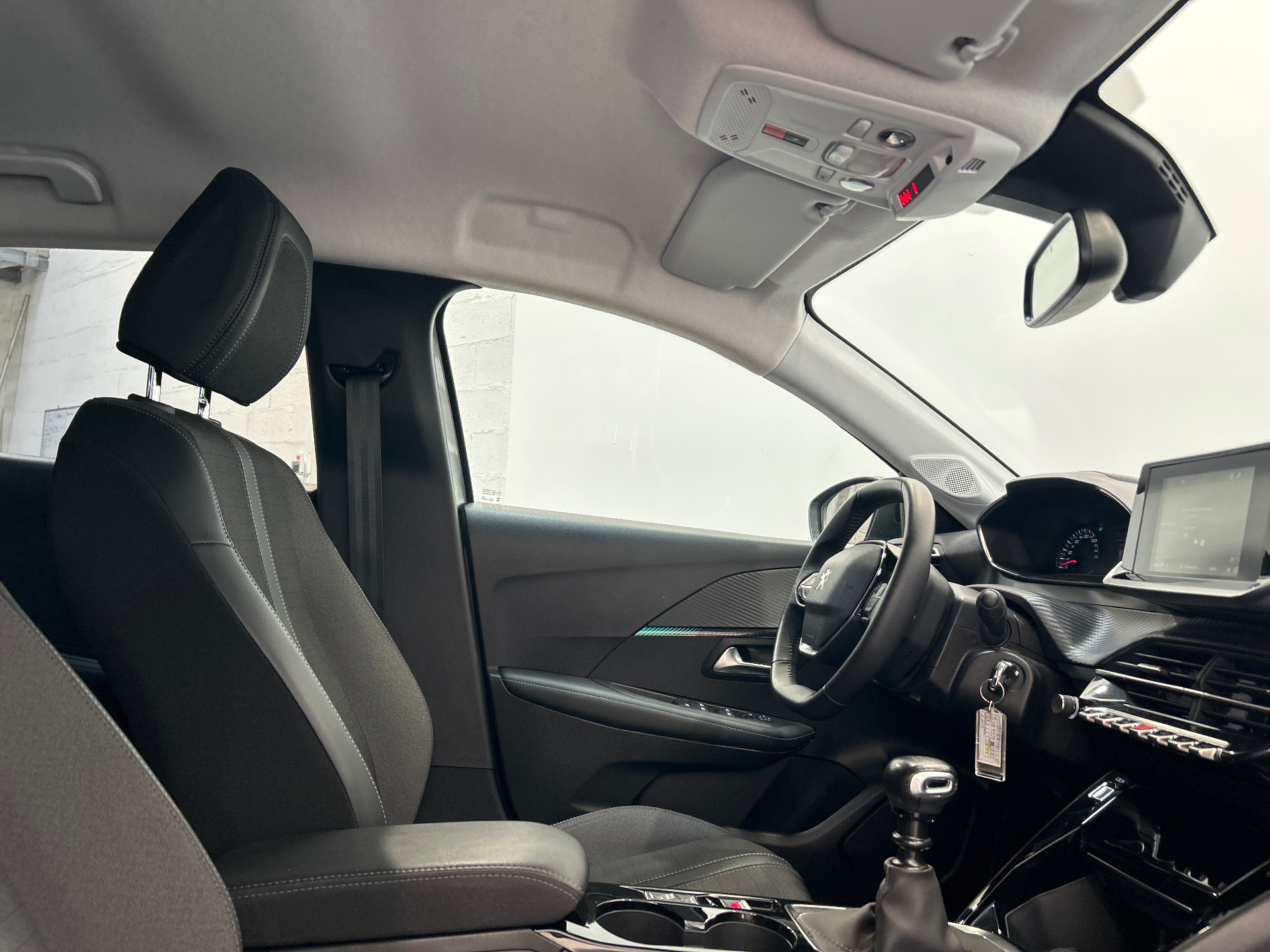 PEUGEOT 208 ALL PT100 BVM