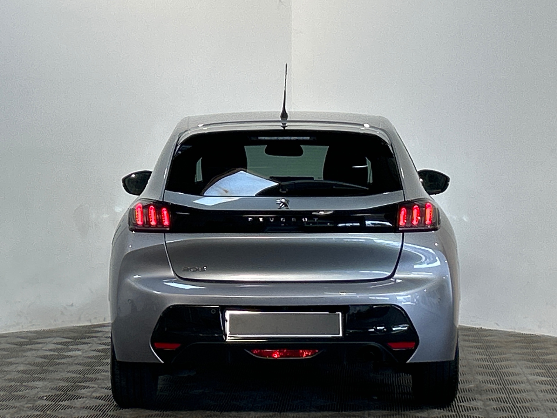 PEUGEOT 208 ALL PT100 BVM