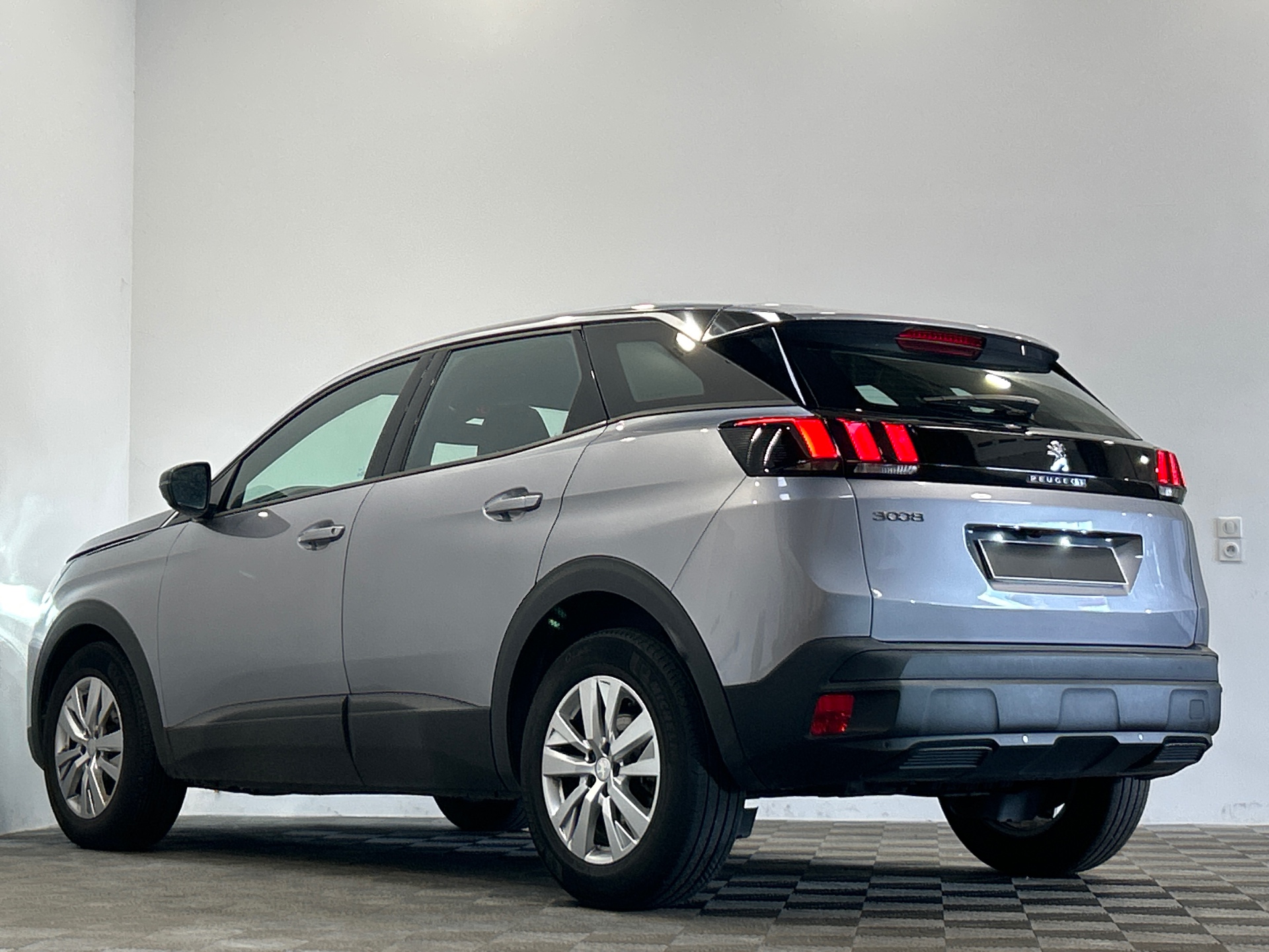 PEUGEOT 3008 ACTIVE PACK BHDI 130 S&S EAT8