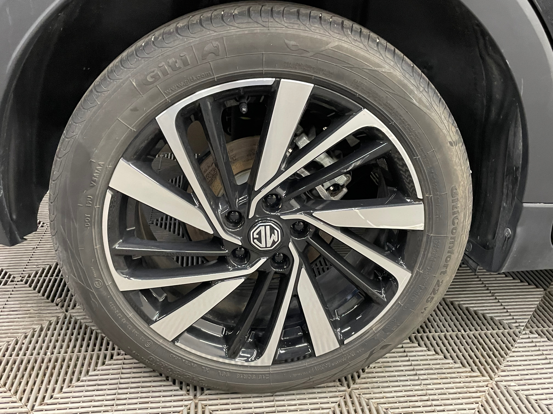 MG ZS 1.5 L Hybrid+ 197 ch Luxury