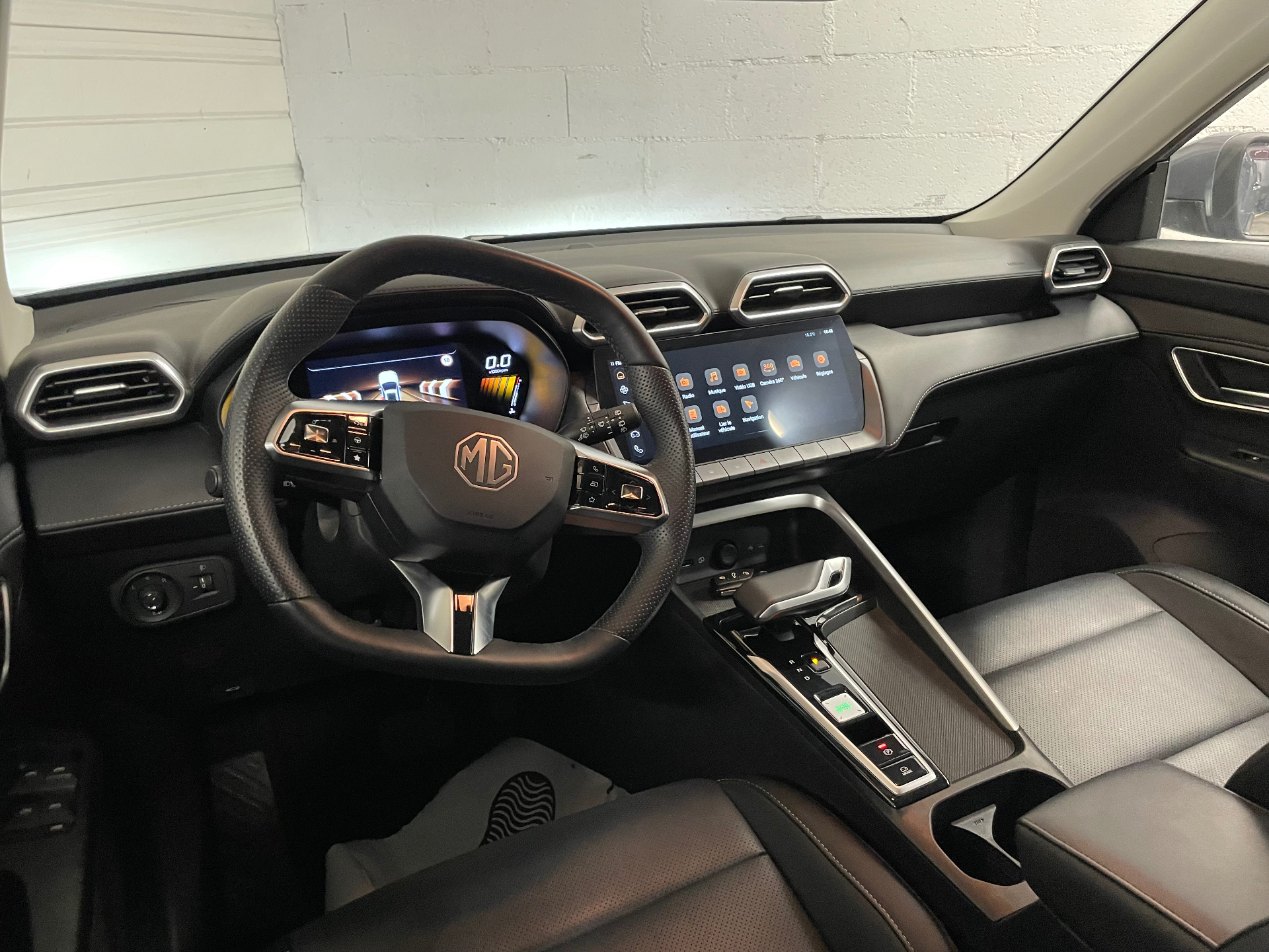 MG ZS 1.5 L Hybrid+ 197 ch Luxury