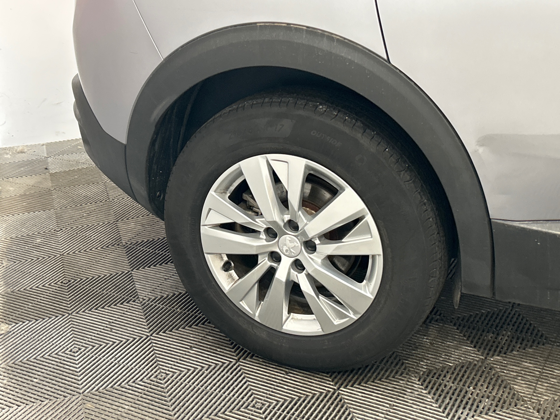 PEUGEOT 3008 ACTIVE PACK BHDI 130 S&S EAT8 — expertise