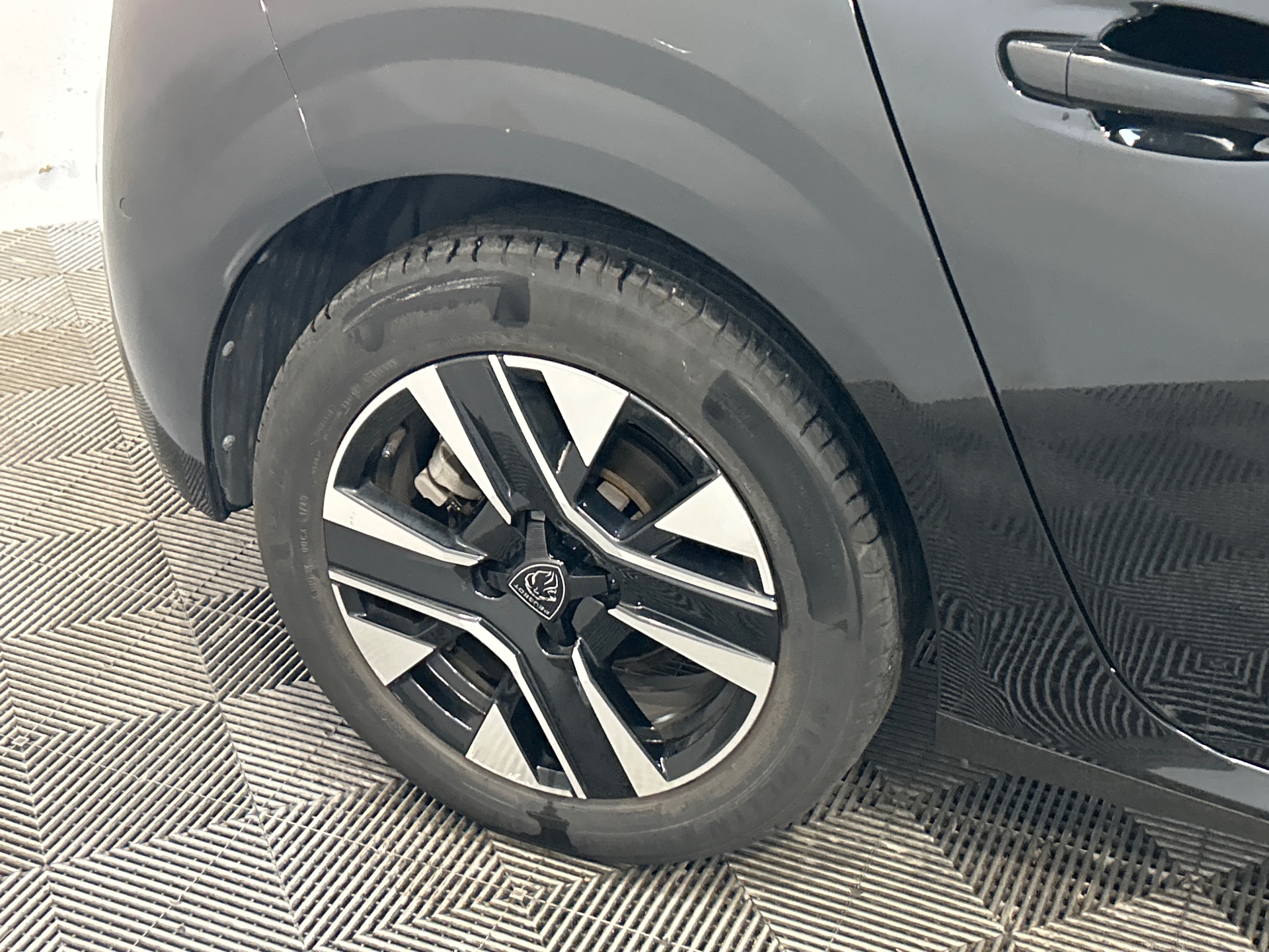 PEUGEOT 208 ALL PT100 BVM — expertise