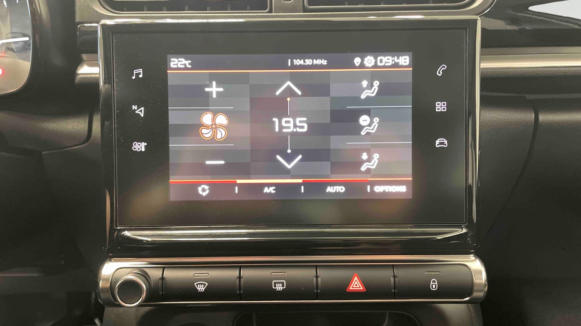 CITROEN C3 BHDI 100 S&S BVM6 SHINE EXPBlueHDi 100 S&S BVM6 Shine - 5P