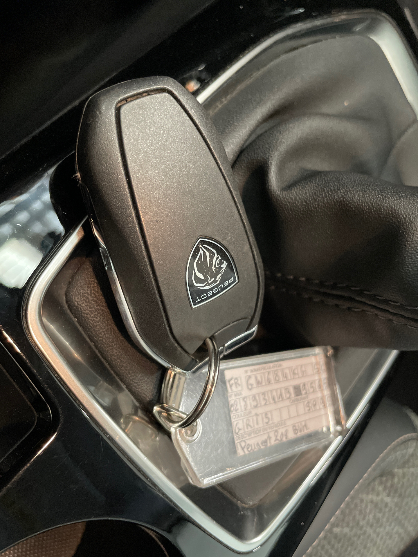 PEUGEOT 208 ALLURE PURETECH 100 S&S BVM6 — expertise