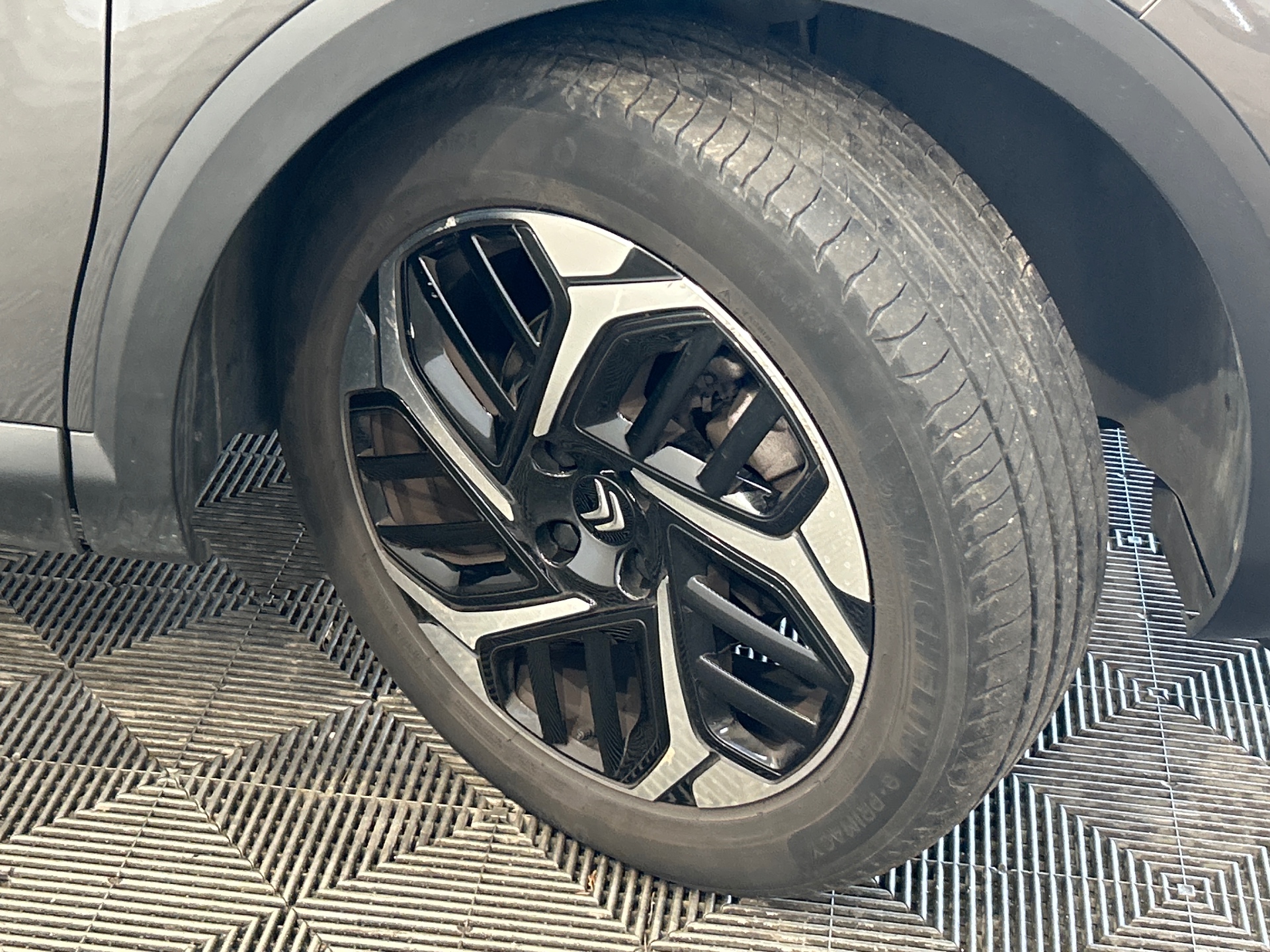 CITROEN C4 X BHDI 130 S&S EAT8 SHINE — expertise