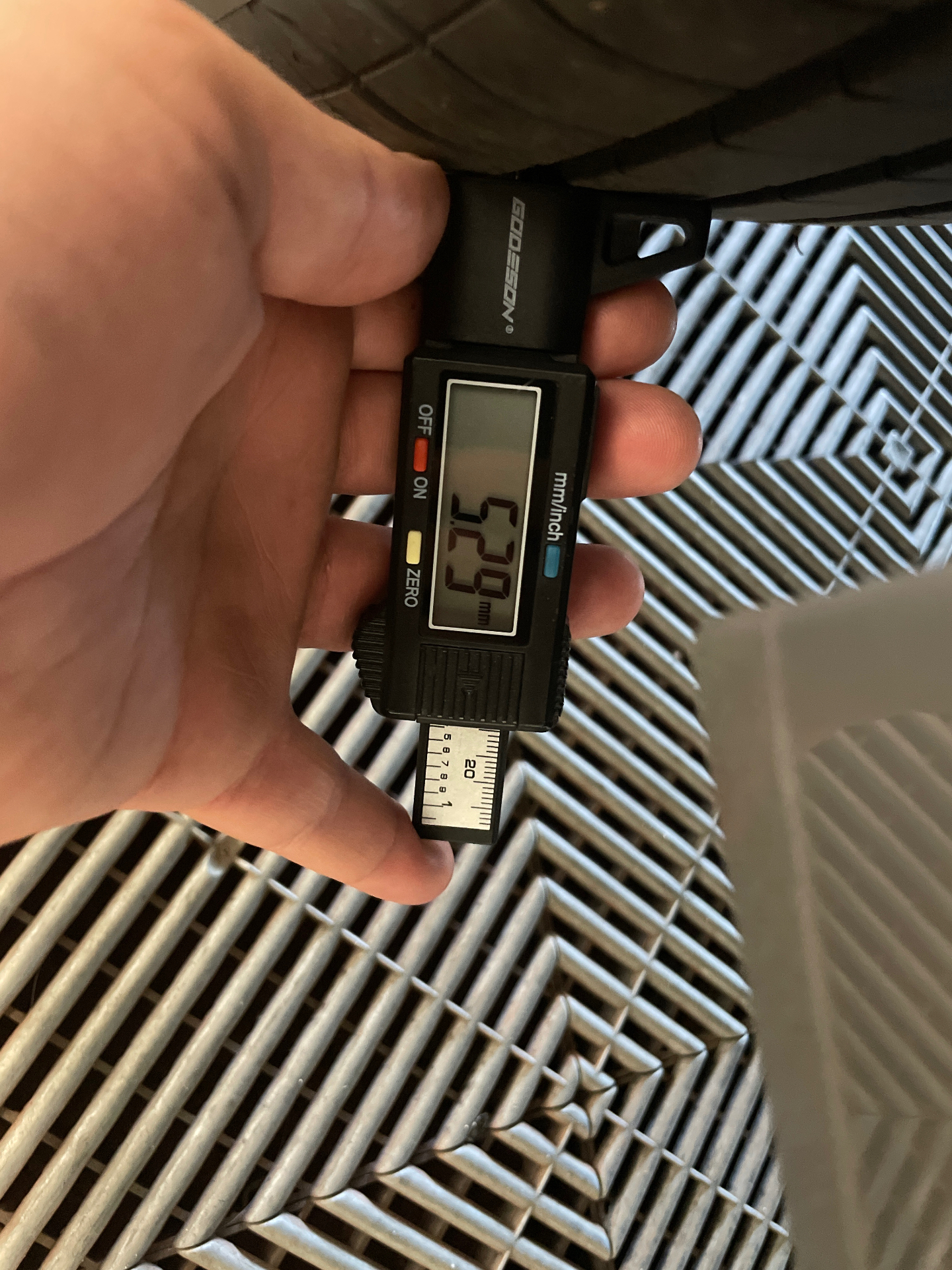 PEUGEOT 208 Allure 100 ch BVM6 — expertise