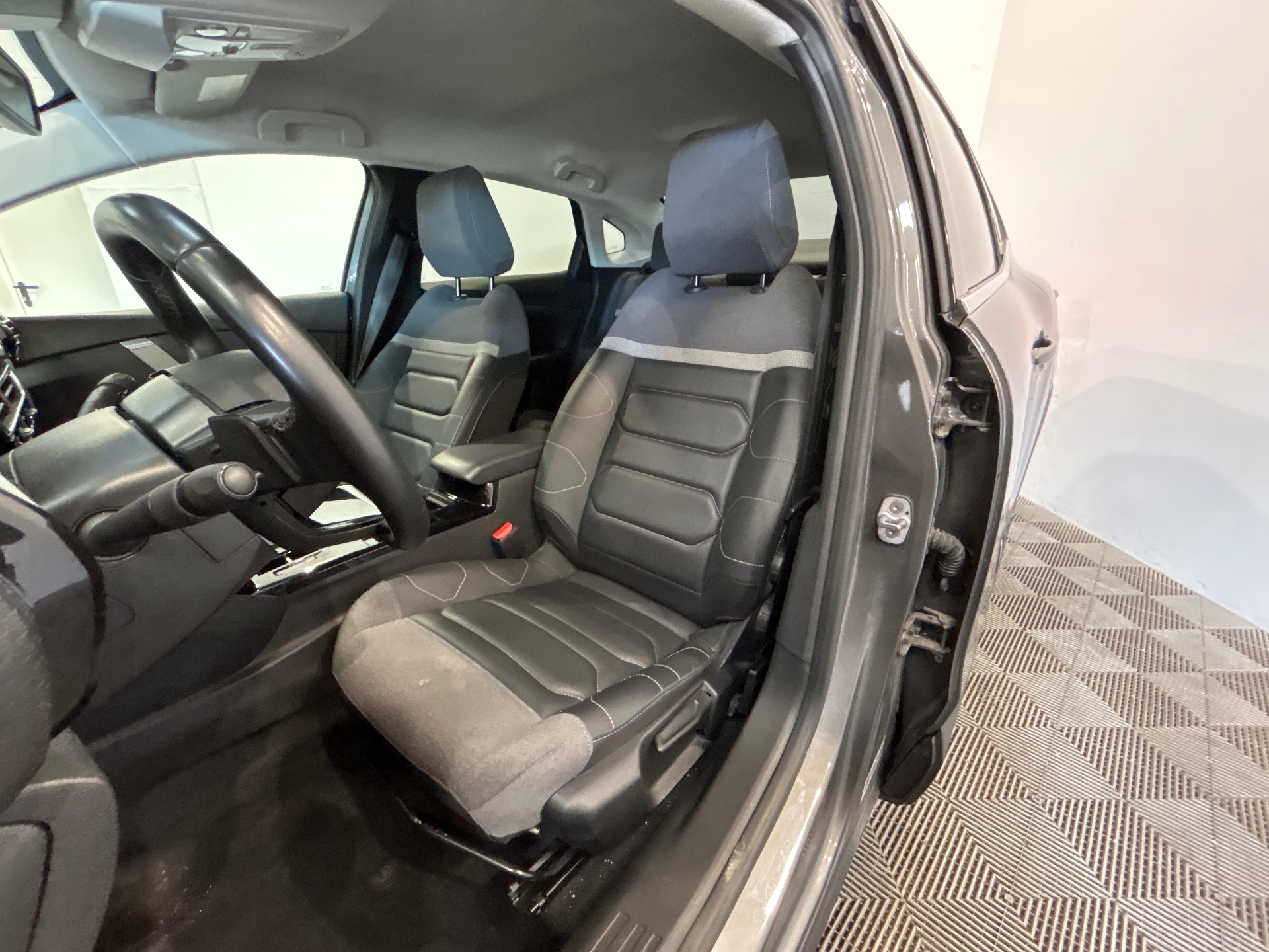 CITROEN C4 X BHDI 130 S&S EAT8 SHINE
