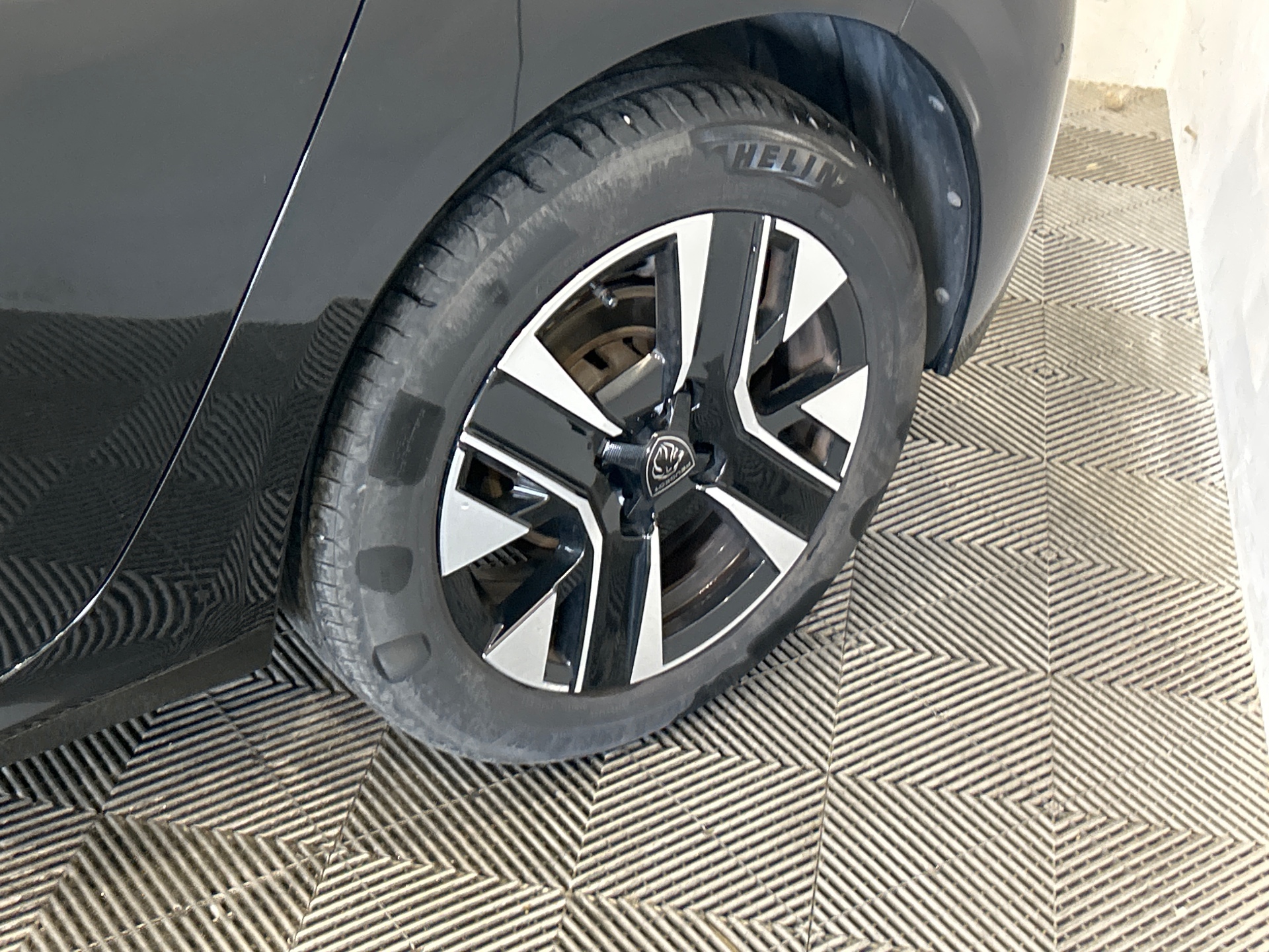 PEUGEOT 208 ALL PT100 BVM — expertise