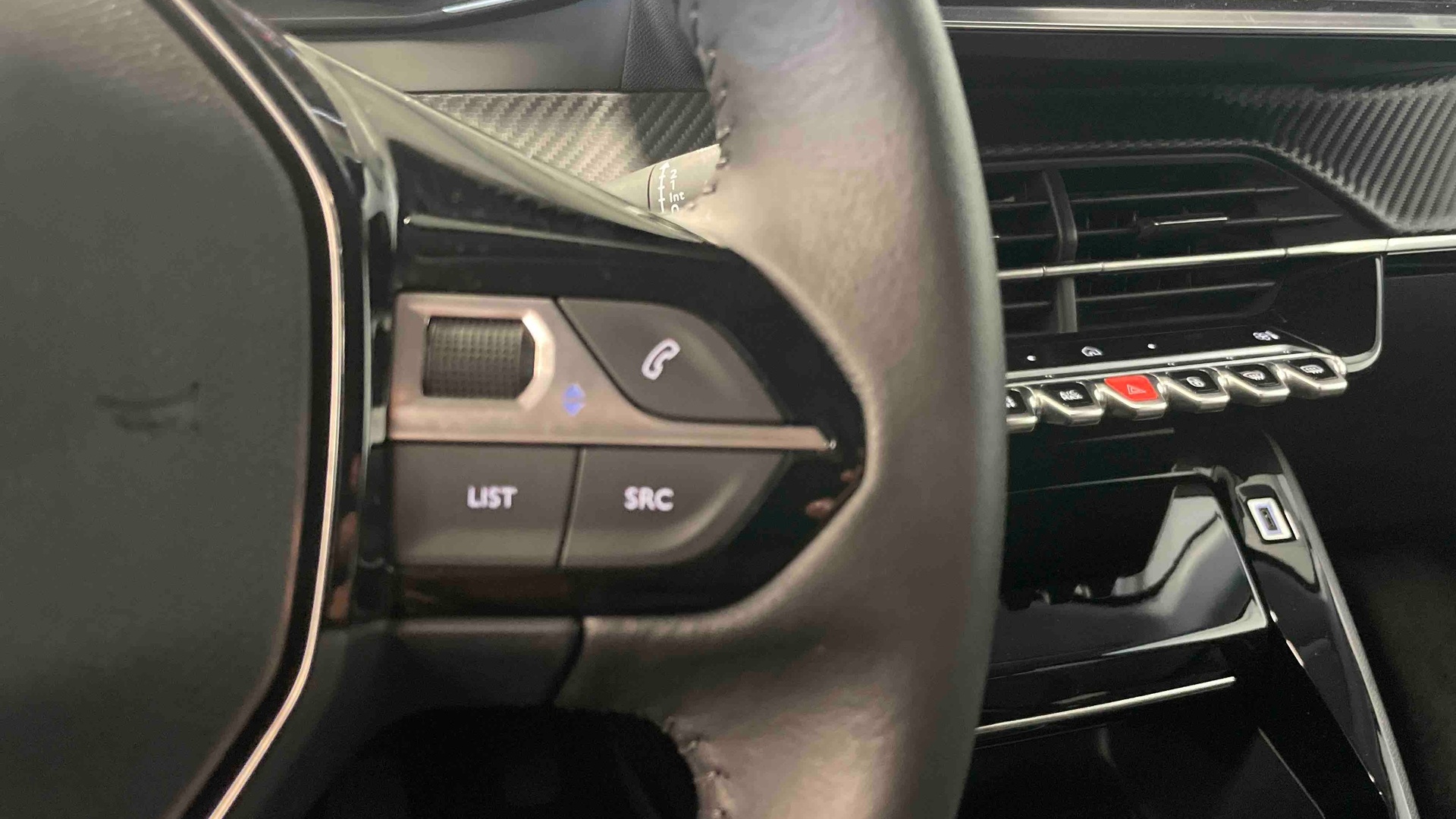 PEUGEOT 208 Allure 100 ch BVM6