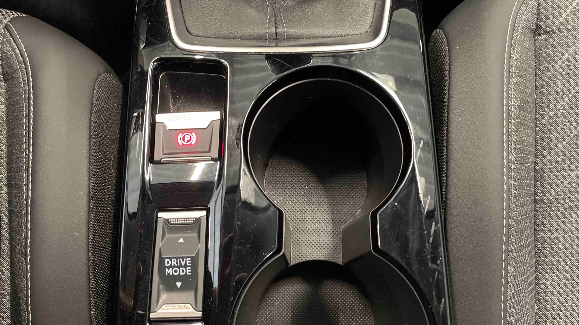 PEUGEOT 208 Allure 100 ch BVM6