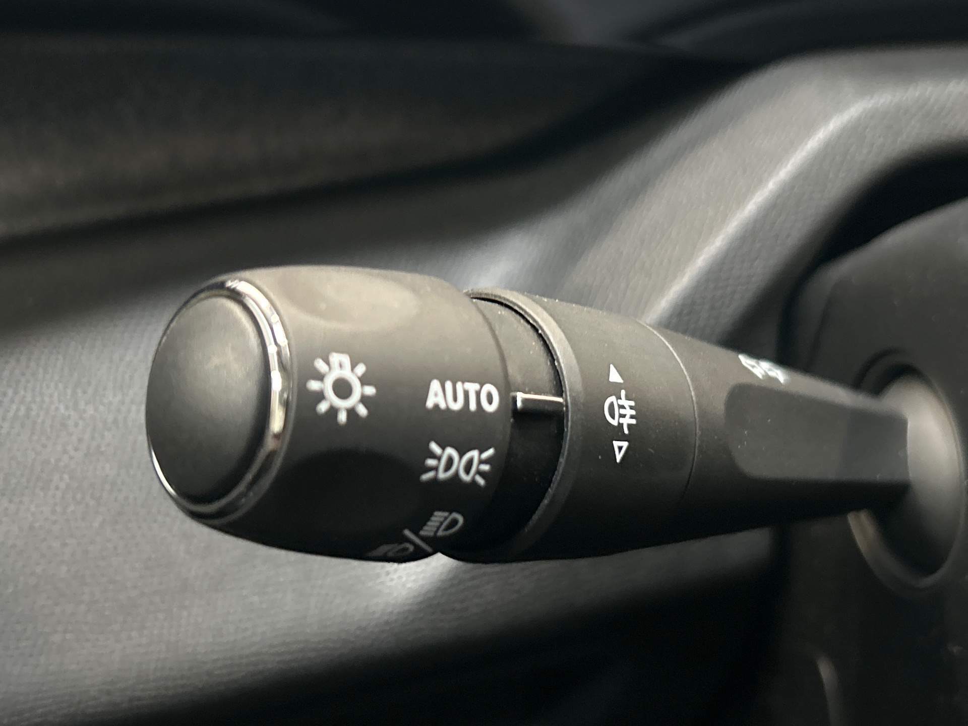PEUGEOT 308 SW SW Allure Hybrid 145 ch e-DCS6
